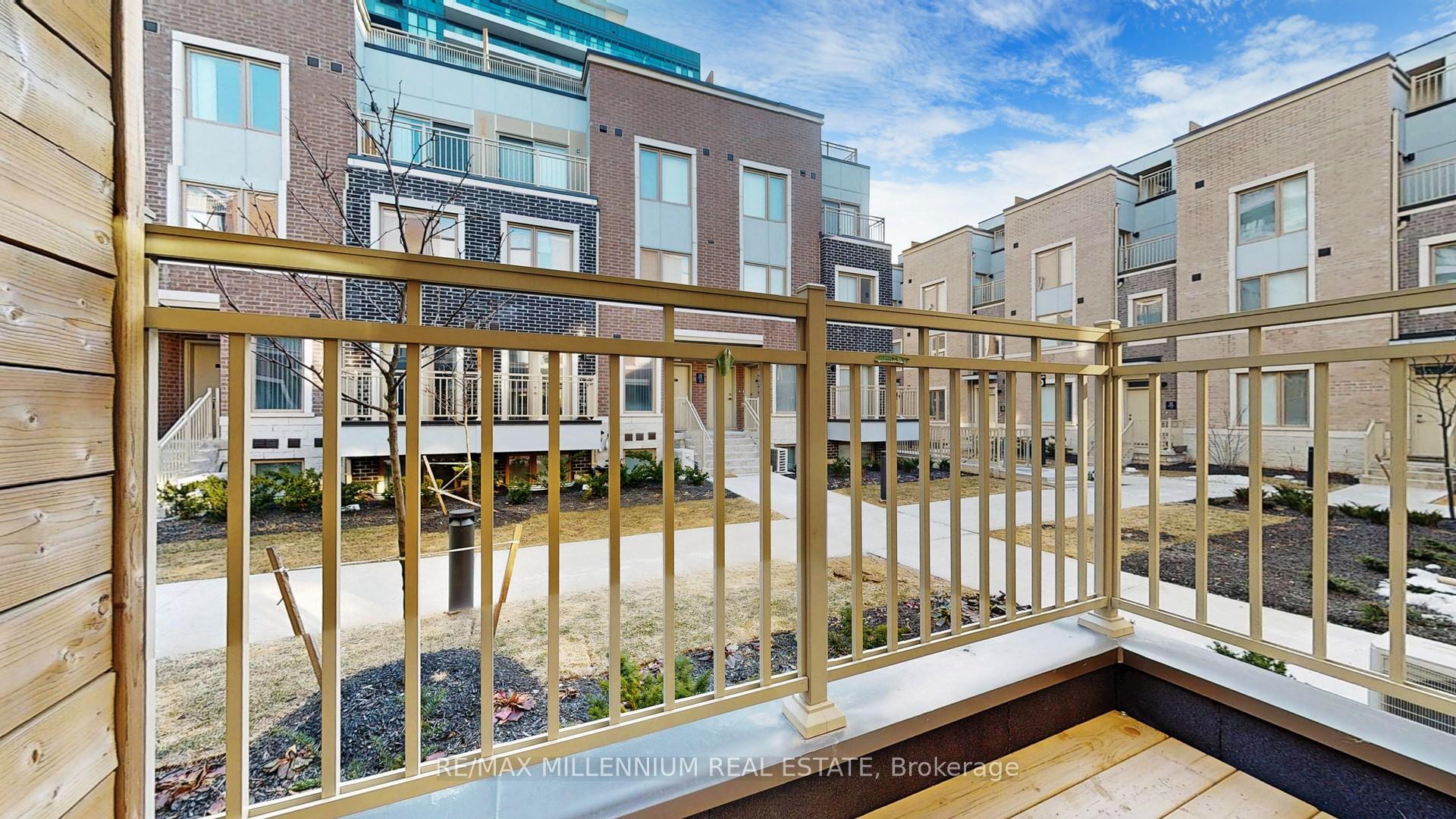 Photo 33 of Unit 64, 31 Honeycrisp Crescent, Vaughan, Vaughan Corporate Centre — HOMEH