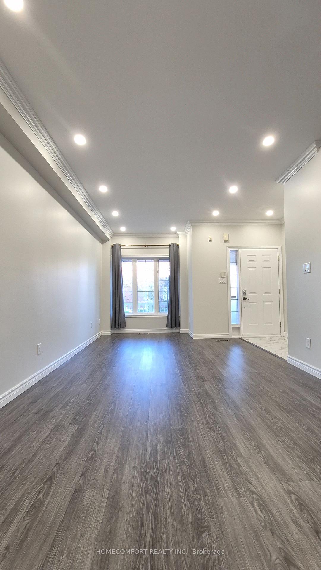 Photo 3 of 4 Caymus Street, Richmond Hill, Langstaff — HOMEH