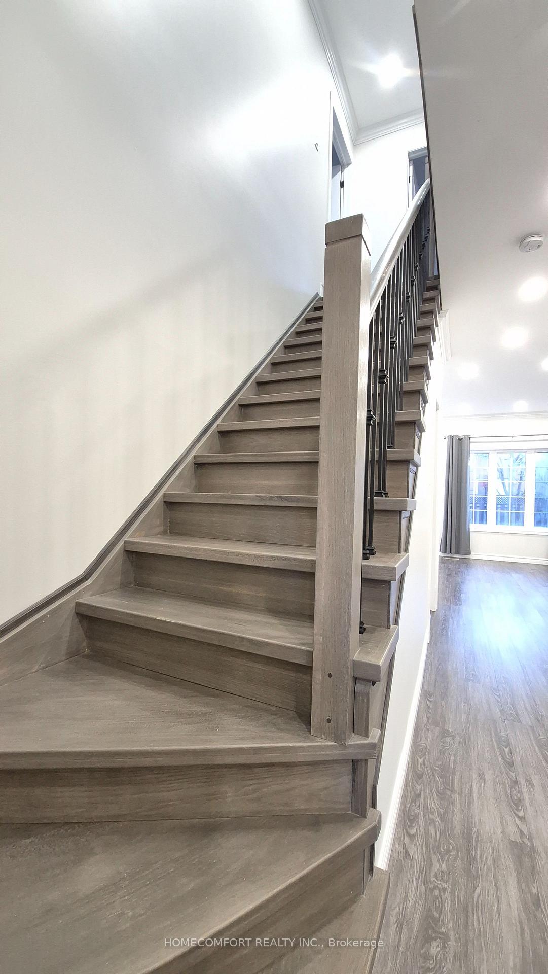 Photo 12 of 4 Caymus Street, Richmond Hill, Langstaff — HOMEH