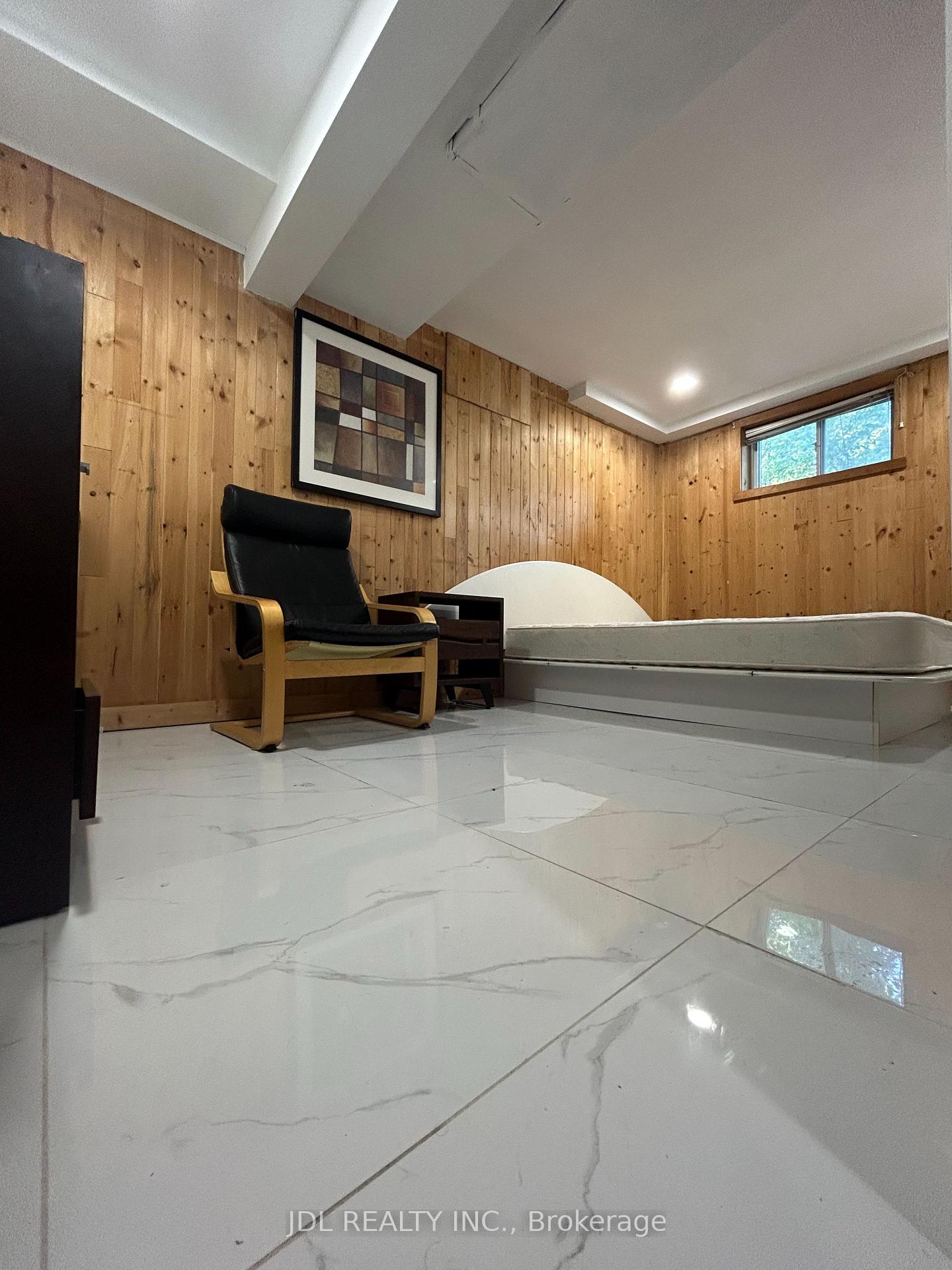 Photo 5 of Unit One Bedroom bsmt, 110 Robinson St Street, Markham, Bullock — HOMEH