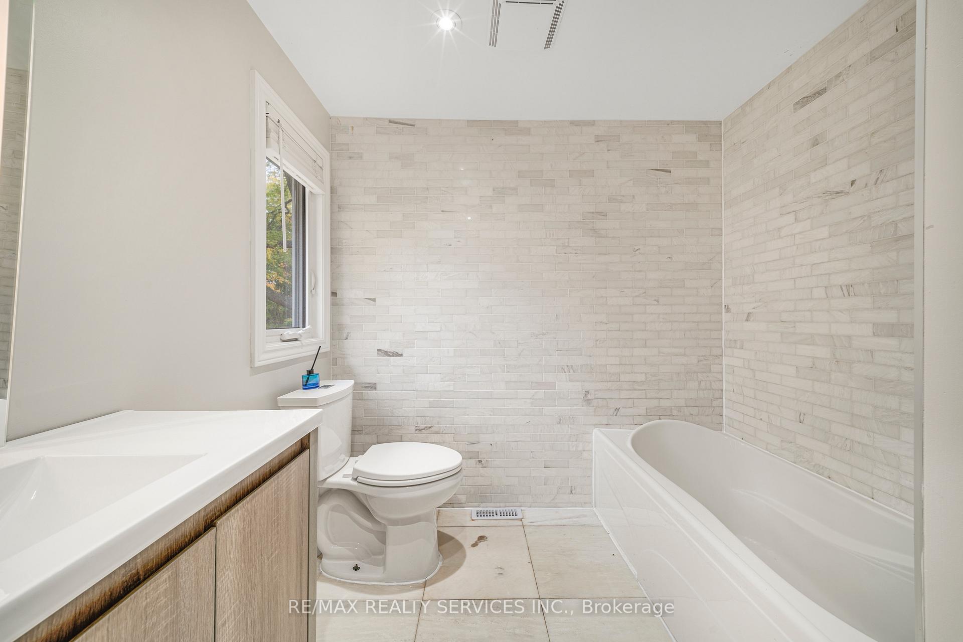 Photo 42 of 16505 Mount Pleasant Road, Caledon, Palgrave — HOMEH