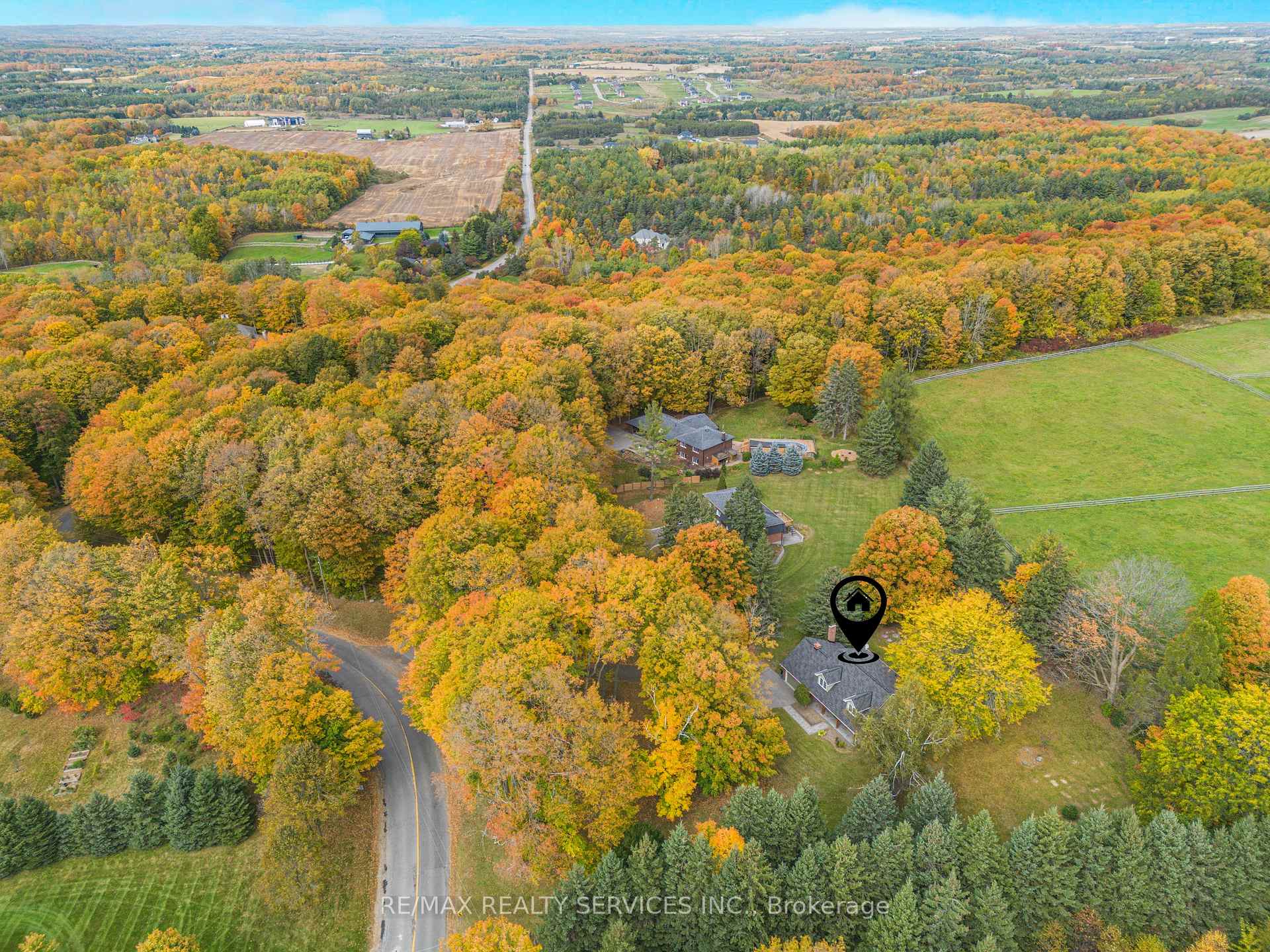 Photo 2 of 16505 Mount Pleasant Road, Caledon, Palgrave — HOMEH