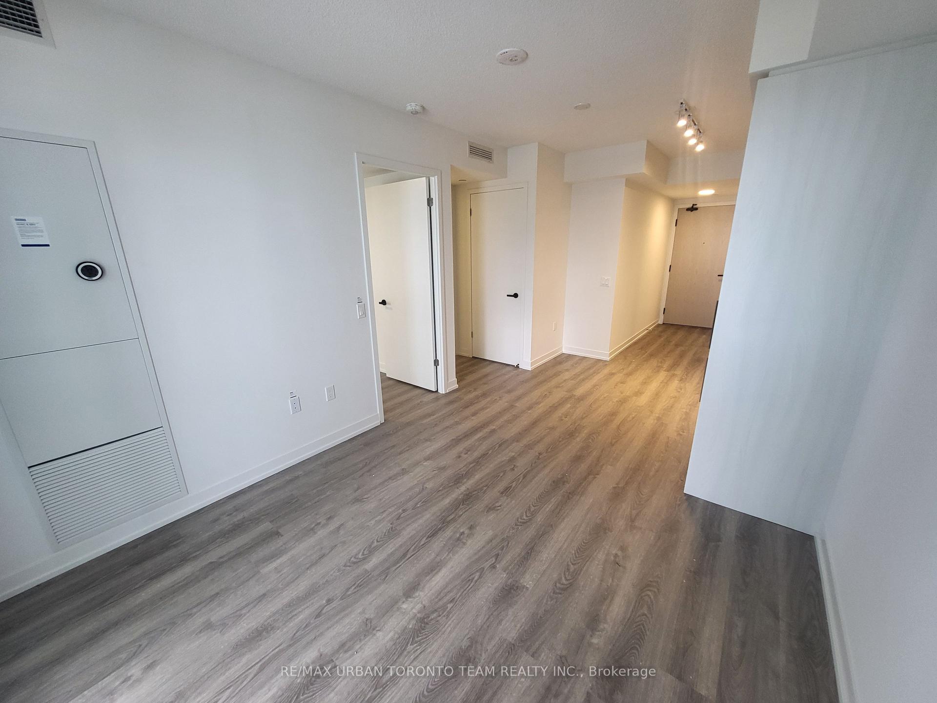Photo 6 of Unit 1717, 195 Commerce Street, Vaughan, Vaughan Corporate Centre — HOMEH