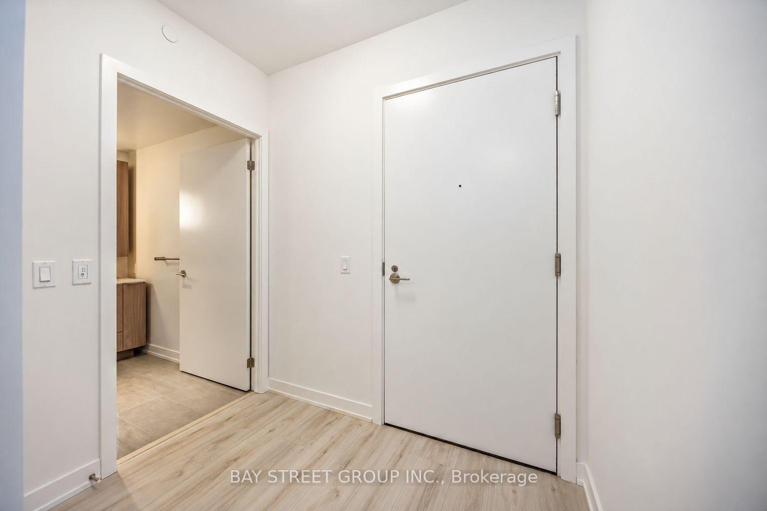 Photo 3 of Unit 316, 120 Broadway Avenue, Toronto, Mount Pleasant West — HOMEH