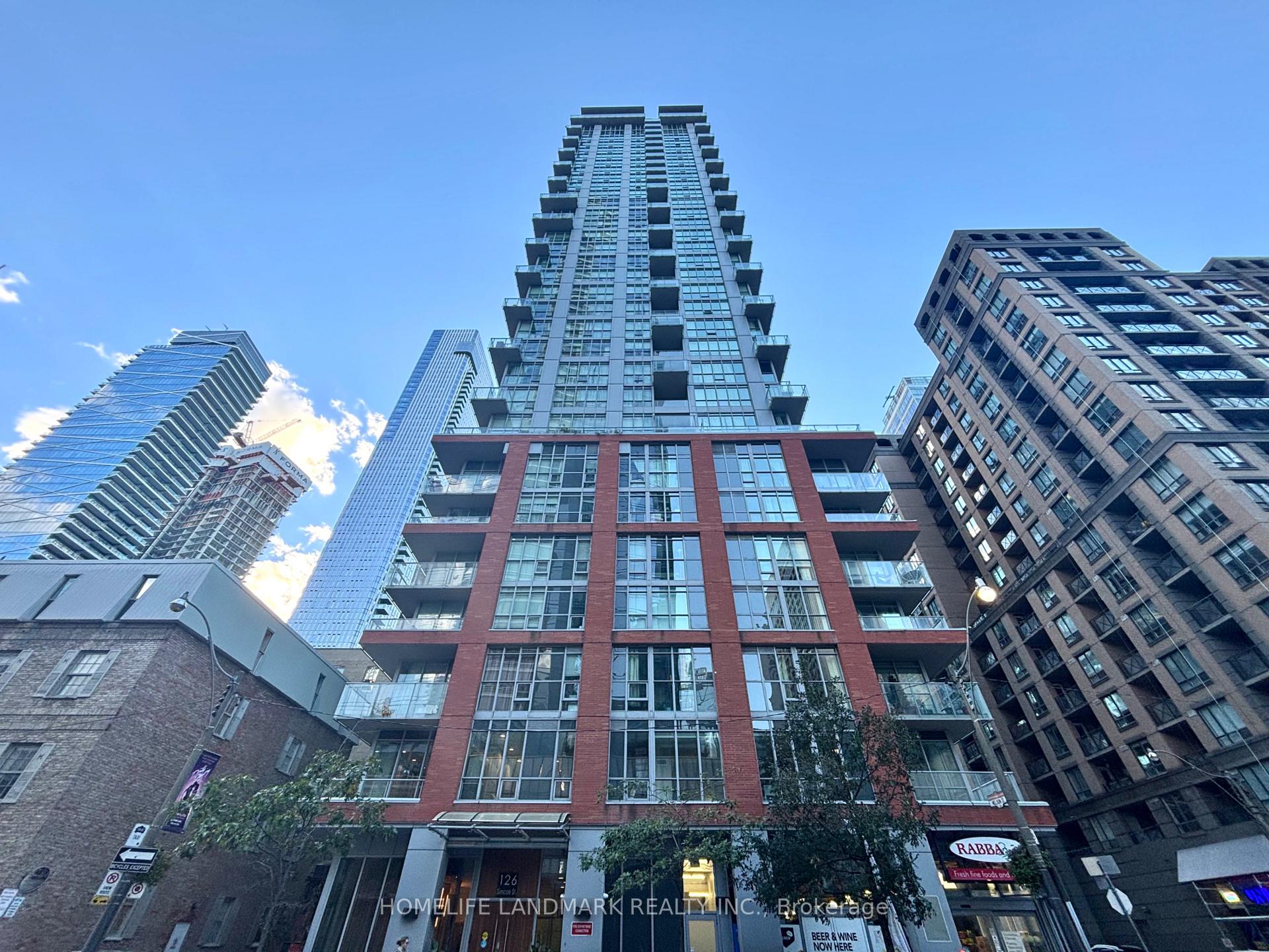 Photo of Unit 3306, 126 Simcoe Street