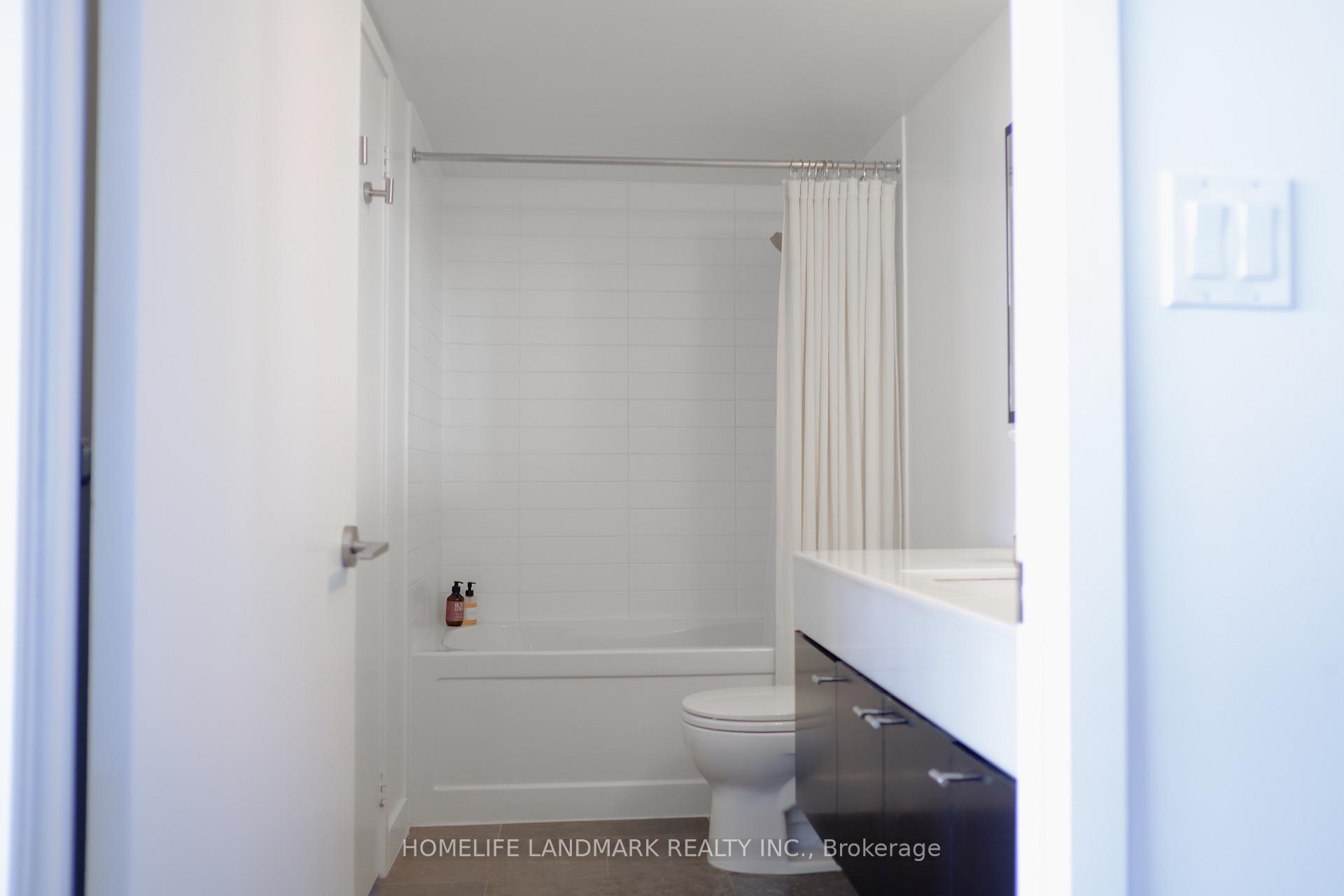 Photo 14 of Unit 3306, 126 Simcoe Street, Toronto, Waterfront Communities — HOMEH