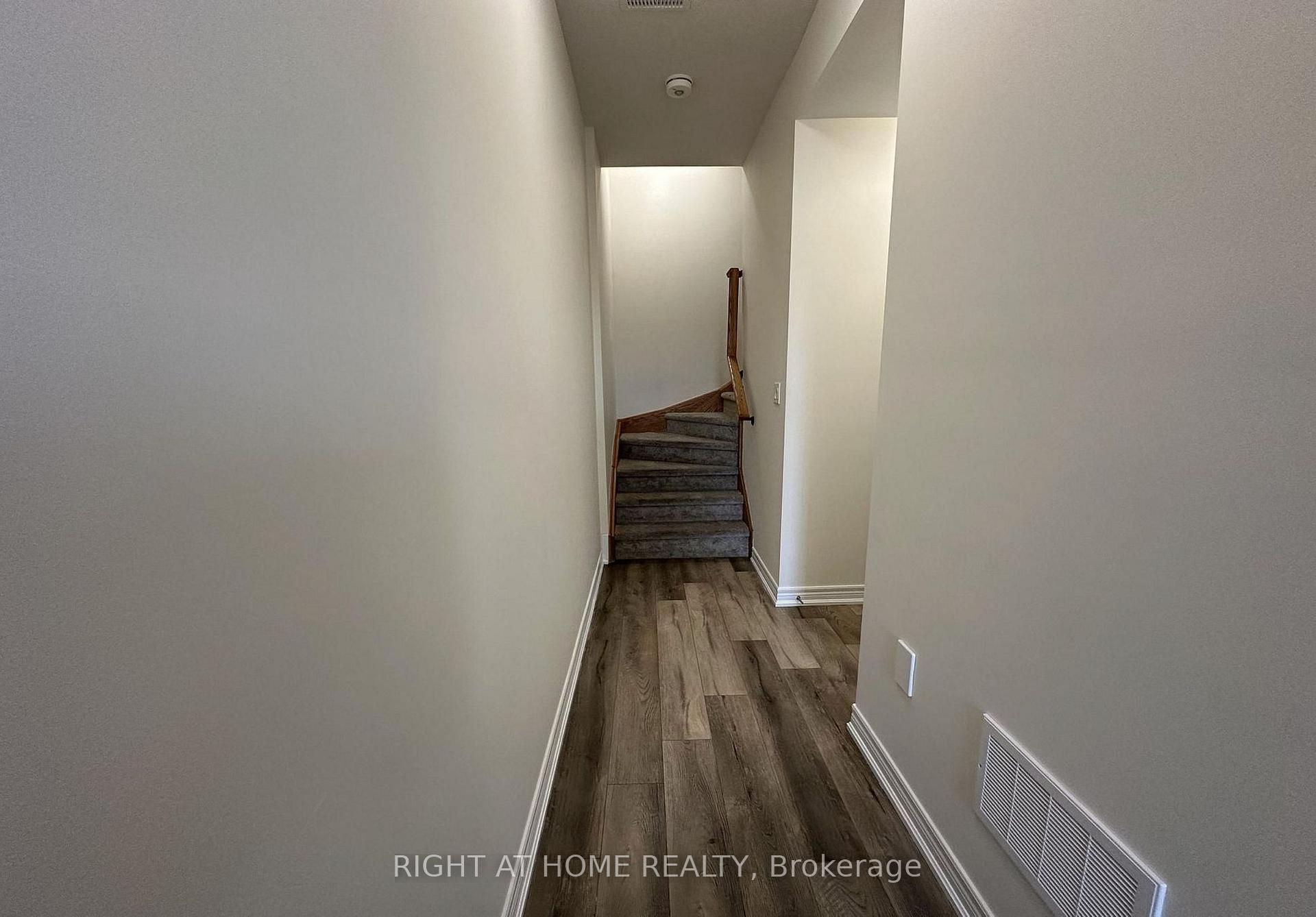 Photo 4 of Unit 22, 40 Zinfandel Drive, Hamilton, Fruitland — HOMEH