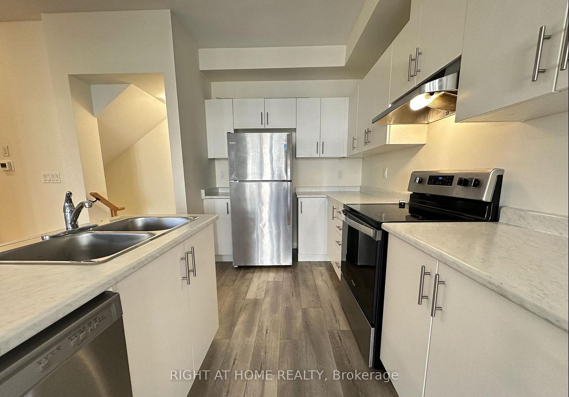 Photo 10 of Unit 22, 40 Zinfandel Drive, Hamilton, Fruitland — HOMEH