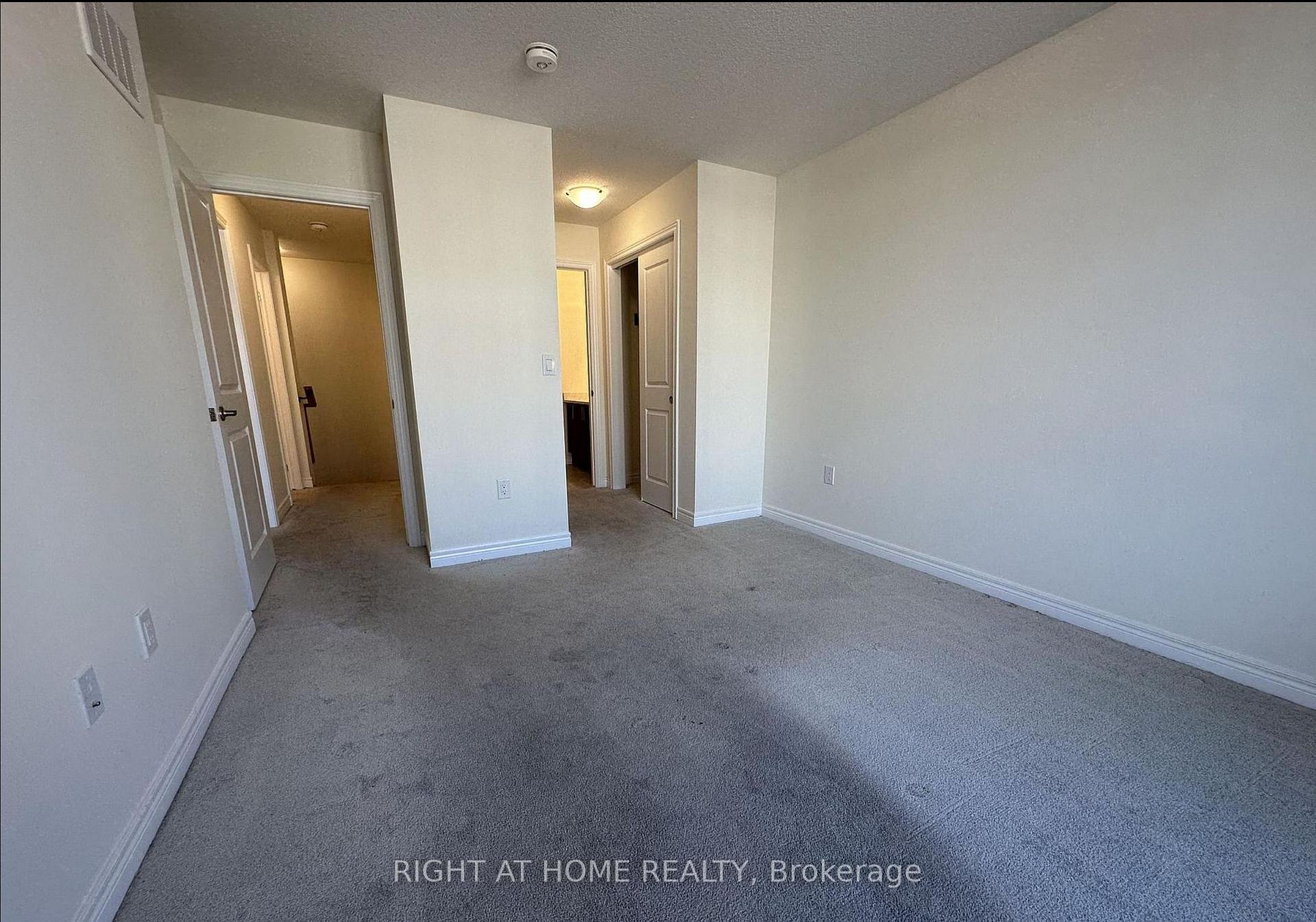 Photo 19 of Unit 22, 40 Zinfandel Drive, Hamilton, Fruitland — HOMEH