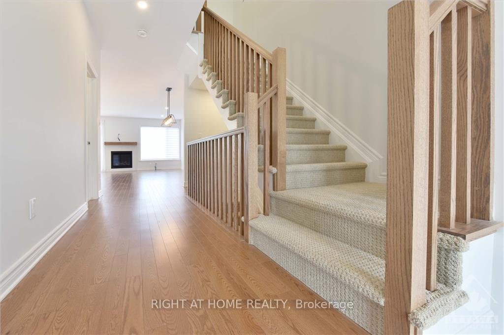 Photo 4 of 1007 Eider Street, Ottawa, Riverside South/Gloucester Glen — HOMEH