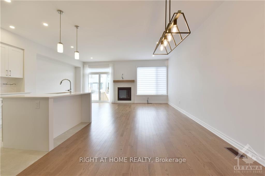 Photo 5 of 1007 Eider Street, Ottawa, Riverside South/Gloucester Glen — HOMEH