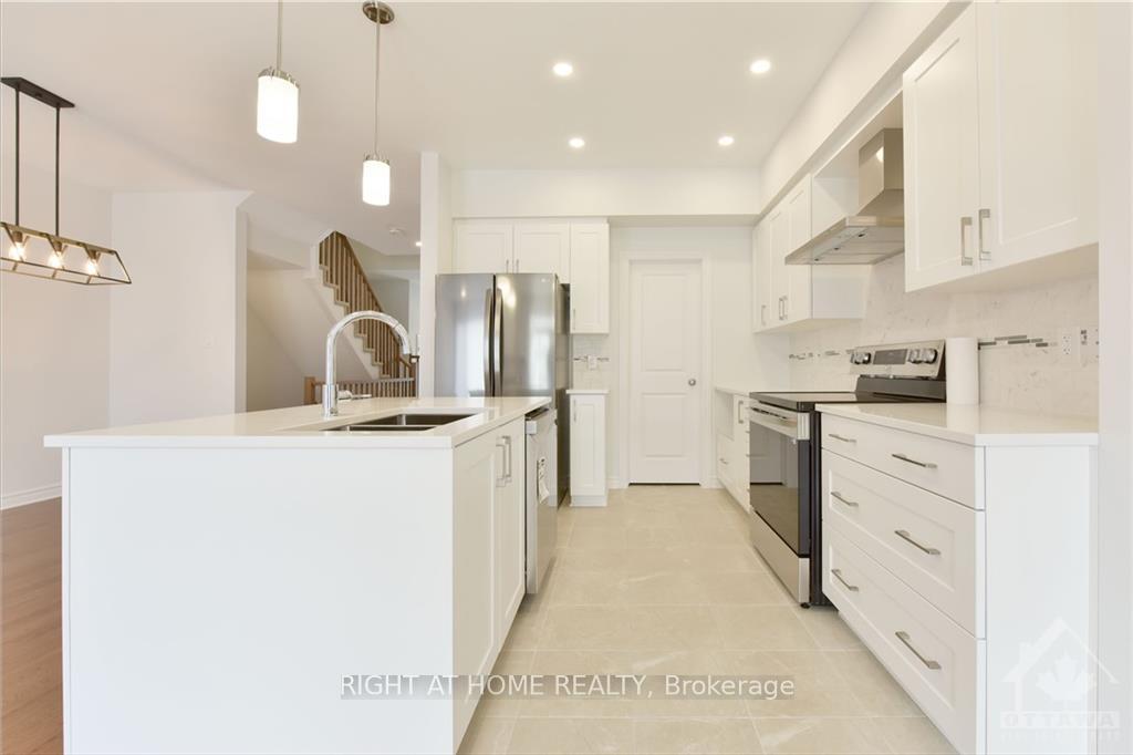 Photo 6 of 1007 Eider Street, Ottawa, Riverside South/Gloucester Glen — HOMEH