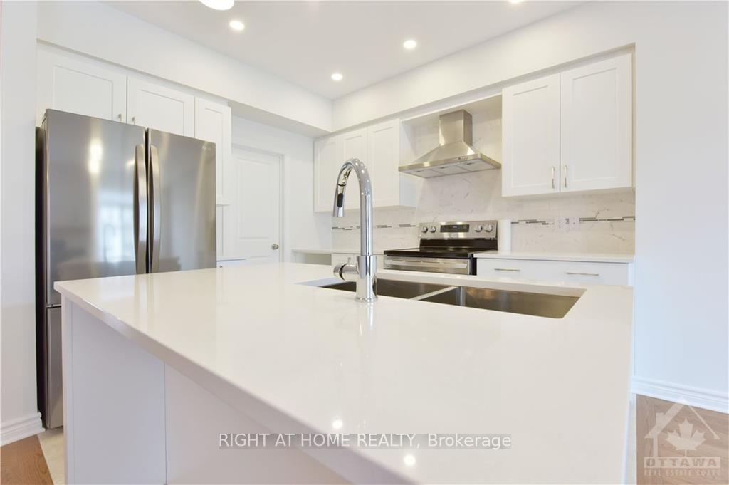 Photo 7 of 1007 Eider Street, Ottawa, Riverside South/Gloucester Glen — HOMEH
