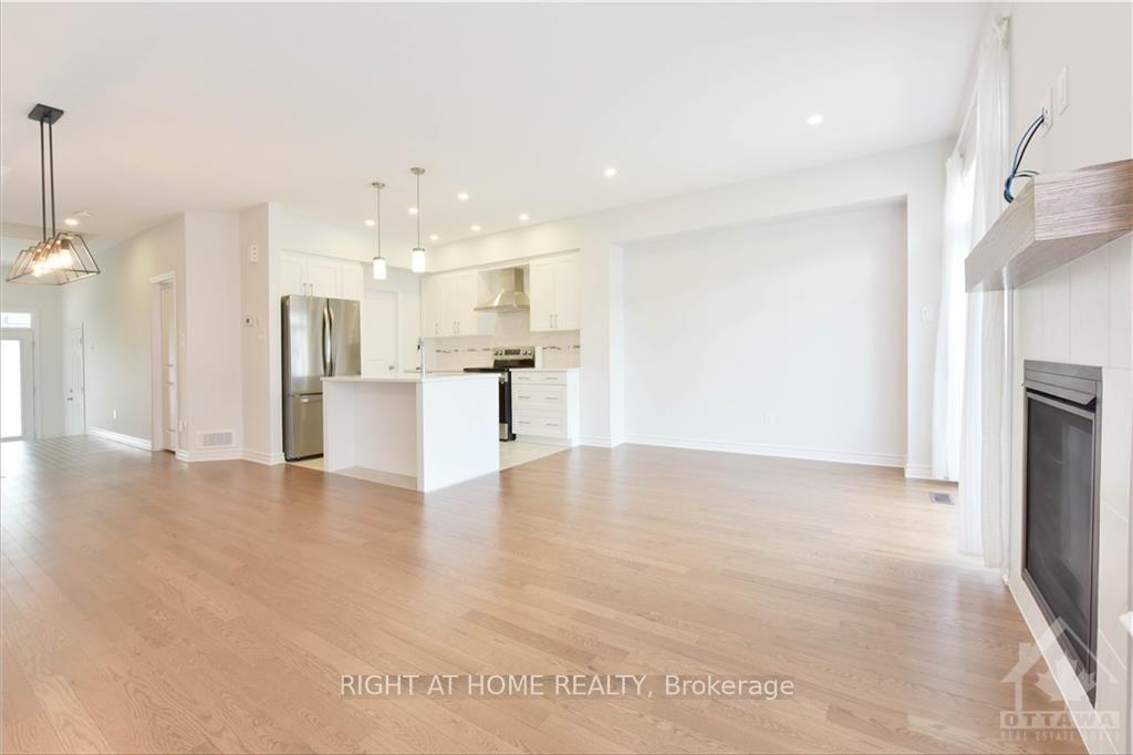 Photo 9 of 1007 Eider Street, Ottawa, Riverside South/Gloucester Glen — HOMEH