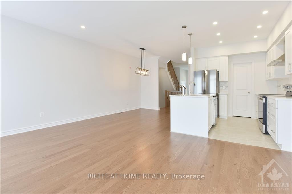 Photo 10 of 1007 Eider Street, Ottawa, Riverside South/Gloucester Glen — HOMEH