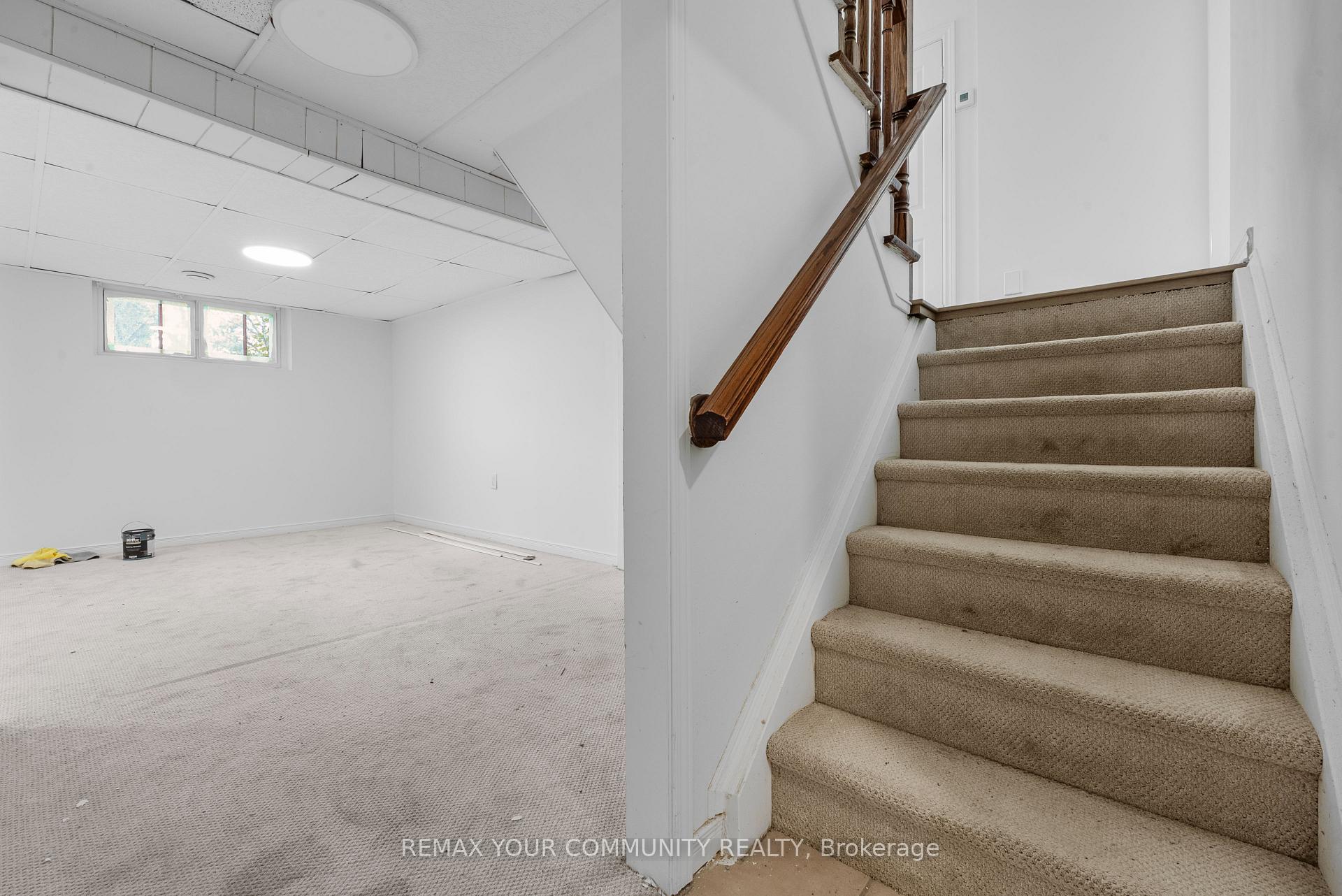 Photo 17 of 2 Lisburn Crescent, North York, Don Valley Village — HOMEH