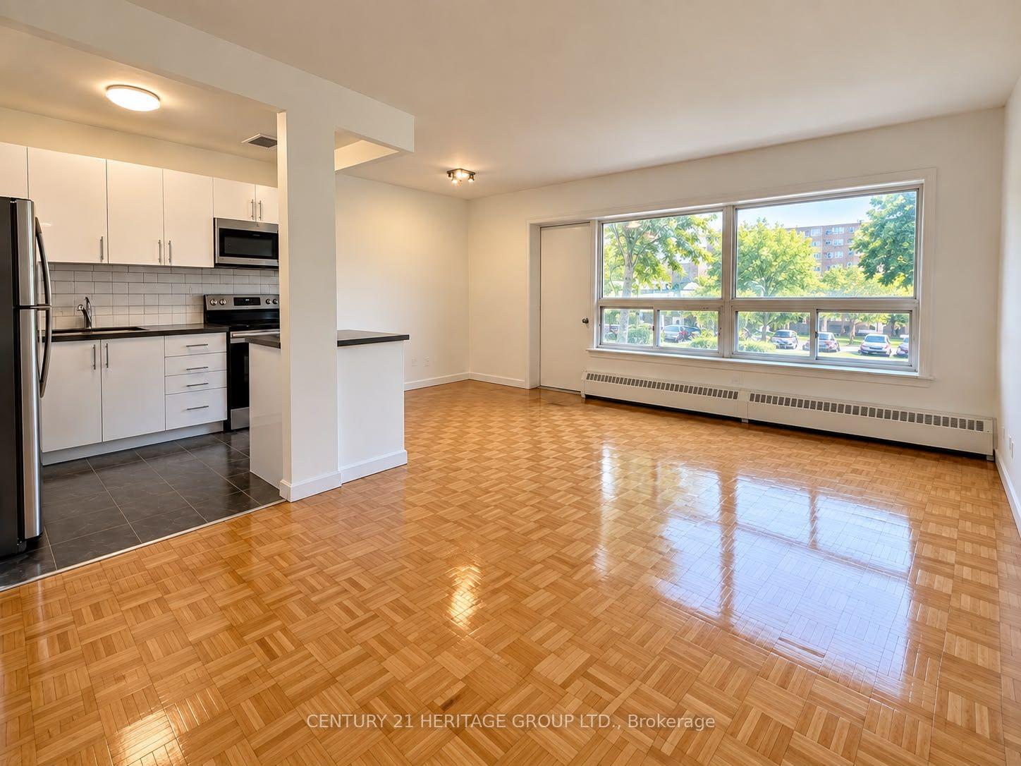 Photo 1 of Unit 121, 10 Garfella Drive, Etobicoke, Mount Olive-Silverstone-Jamestown — HOMEH