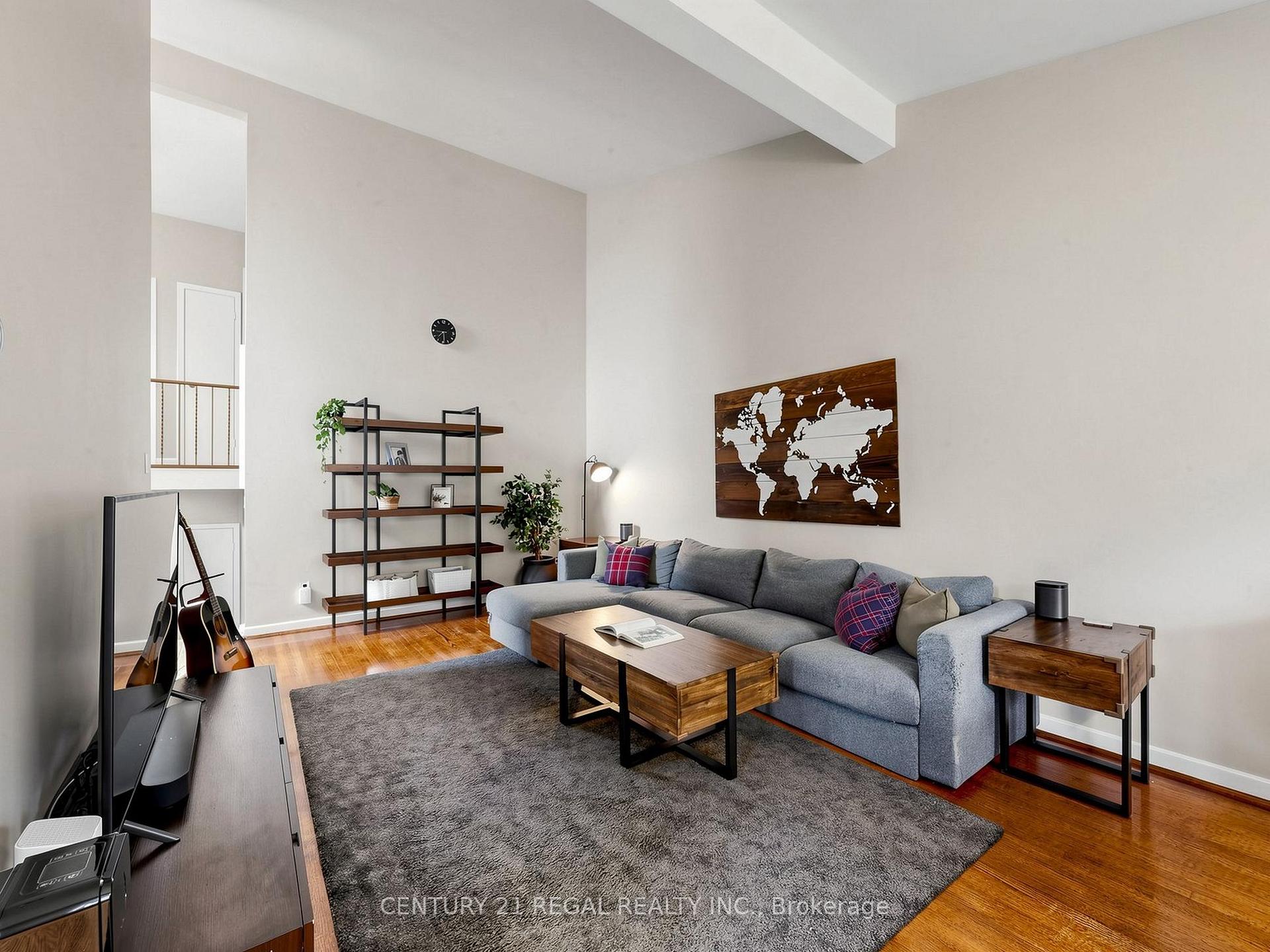 Photo 14 of 77 Billington Crescent, North York, Parkwoods-Donalda — HOMEH
