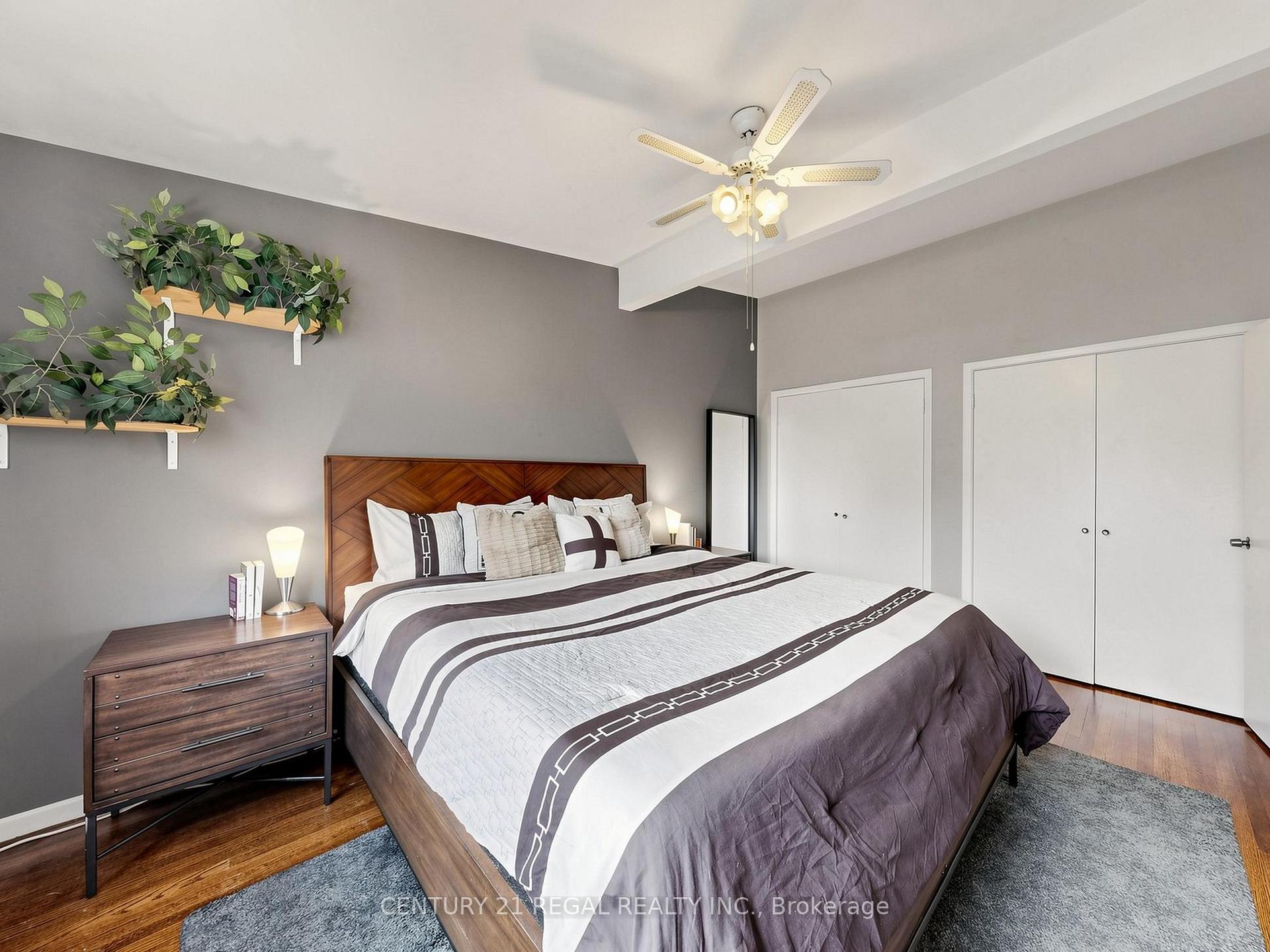 Photo 23 of 77 Billington Crescent, North York, Parkwoods-Donalda — HOMEH