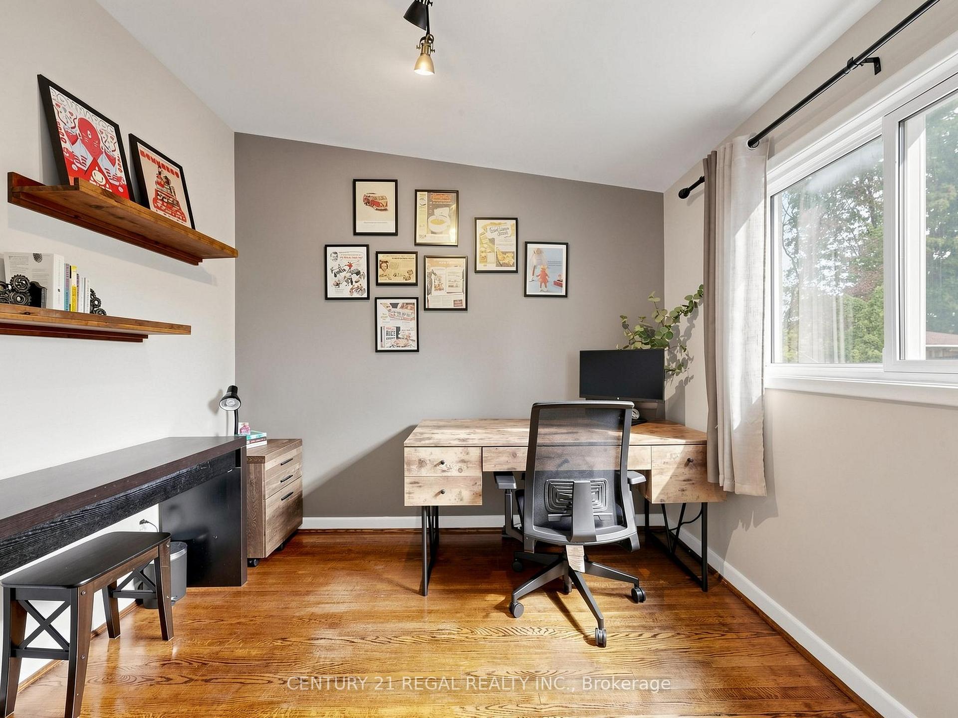 Photo 25 of 77 Billington Crescent, North York, Parkwoods-Donalda — HOMEH