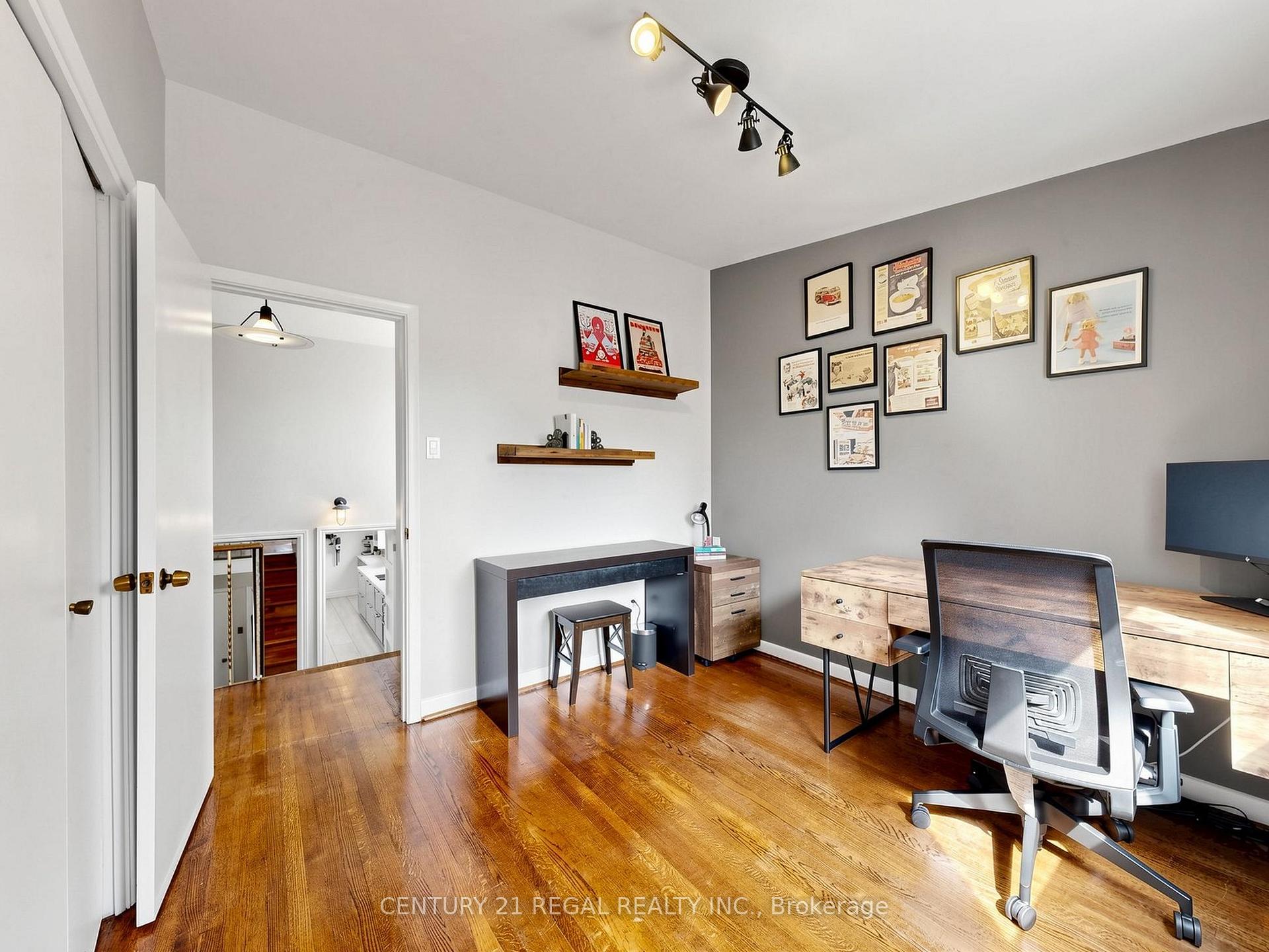 Photo 26 of 77 Billington Crescent, North York, Parkwoods-Donalda — HOMEH