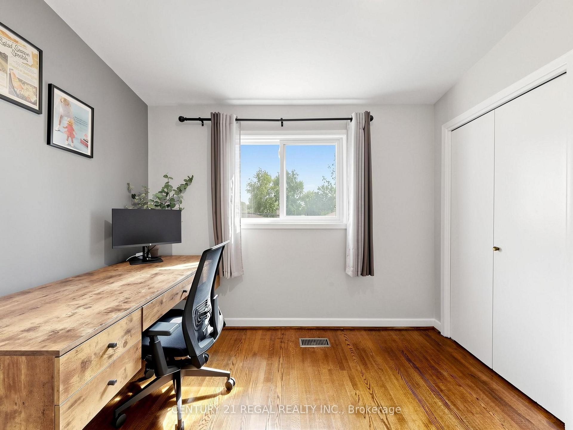 Photo 27 of 77 Billington Crescent, North York, Parkwoods-Donalda — HOMEH