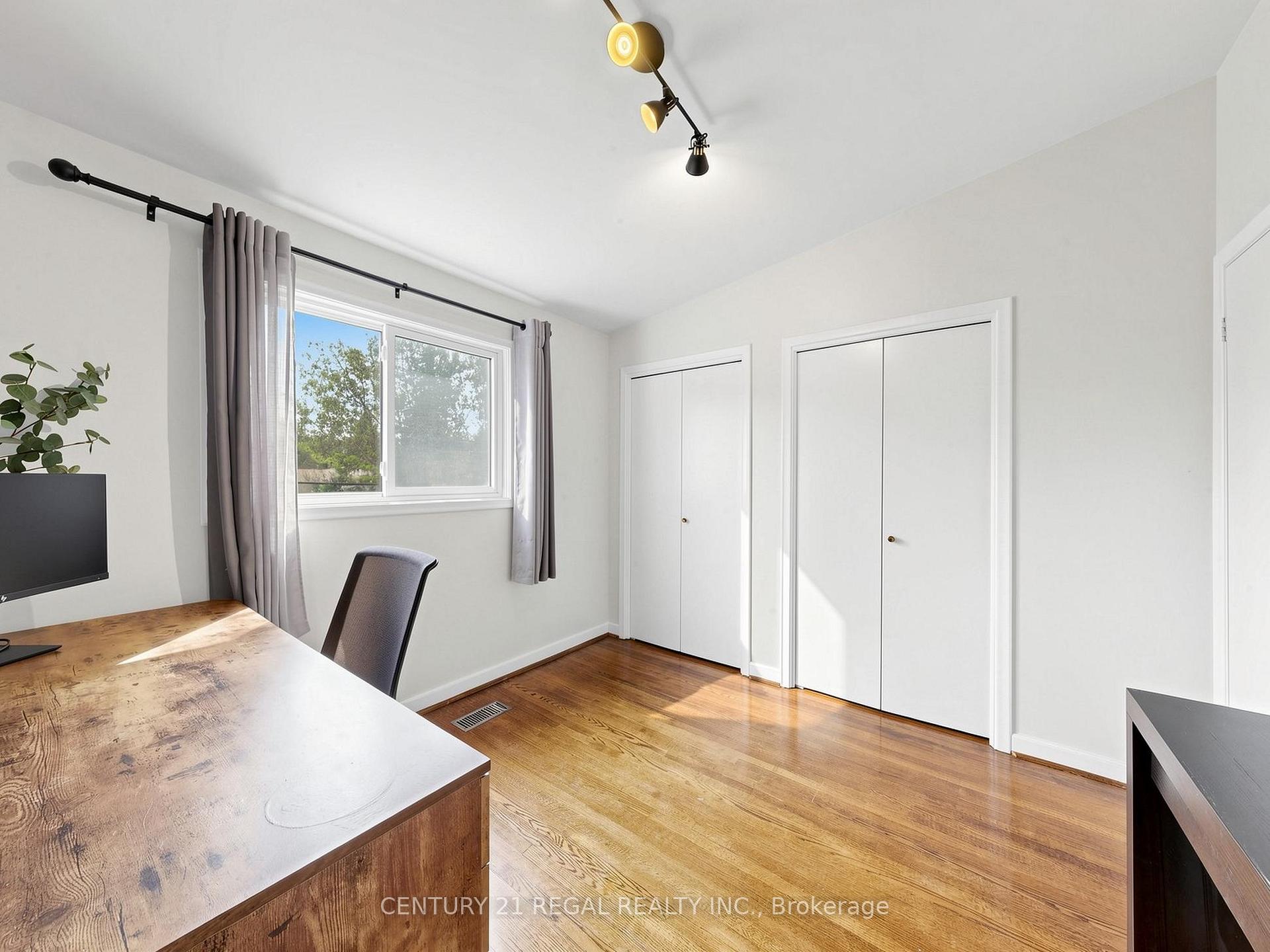 Photo 28 of 77 Billington Crescent, North York, Parkwoods-Donalda — HOMEH