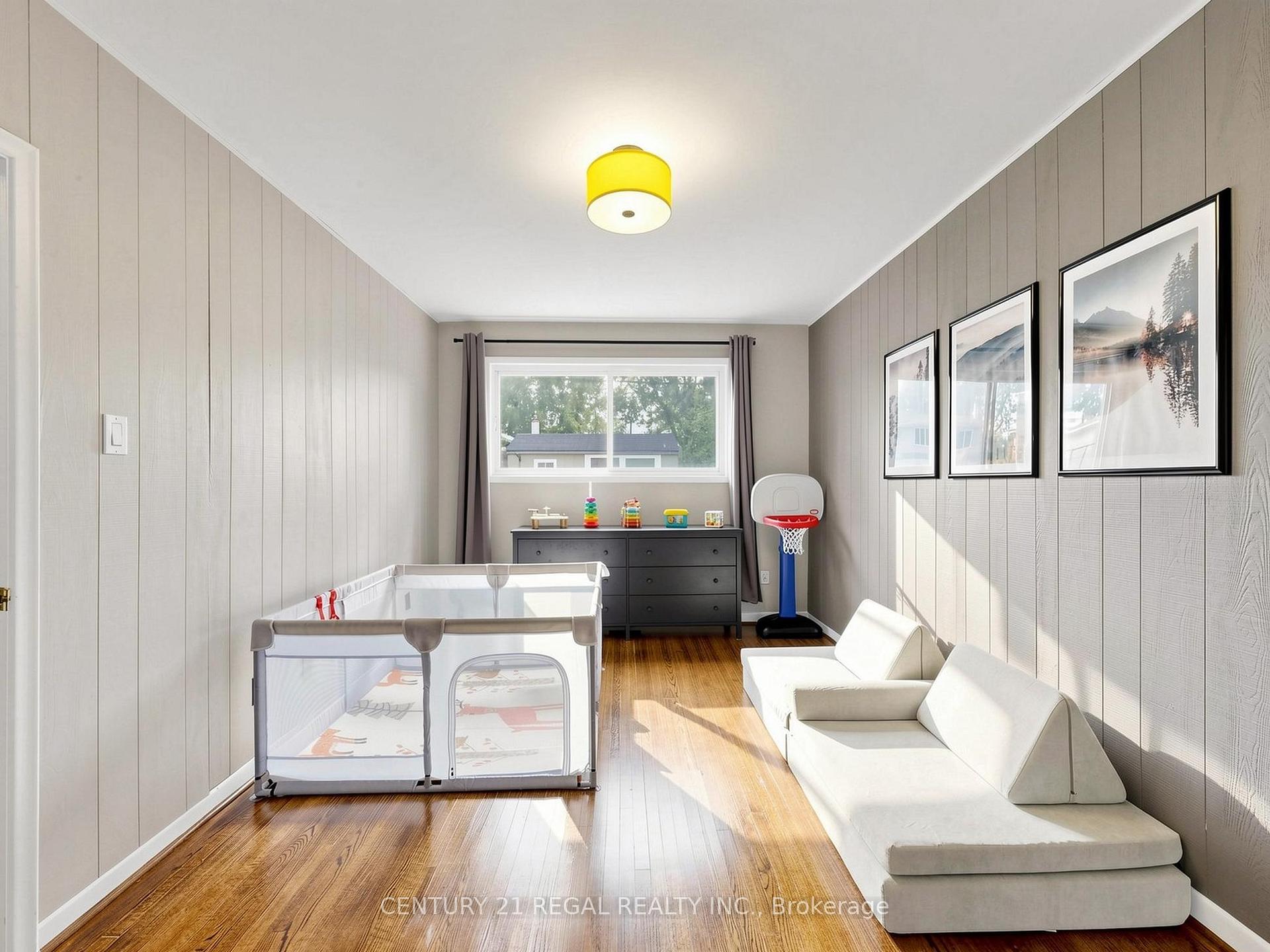 Photo 36 of 77 Billington Crescent, North York, Parkwoods-Donalda — HOMEH