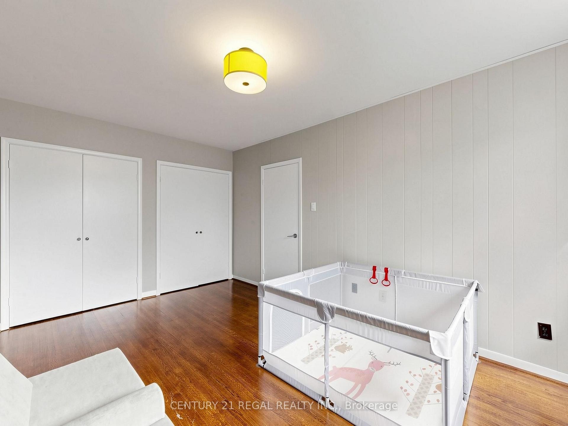Photo 39 of 77 Billington Crescent, North York, Parkwoods-Donalda — HOMEH
