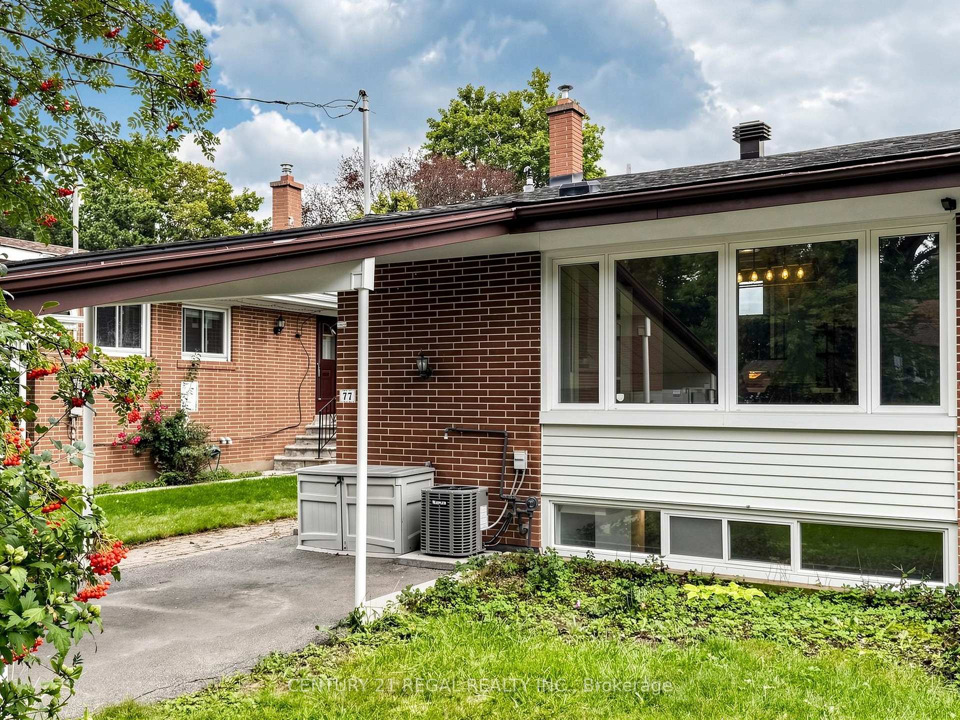 Photo 50 of 77 Billington Crescent, North York, Parkwoods-Donalda — HOMEH