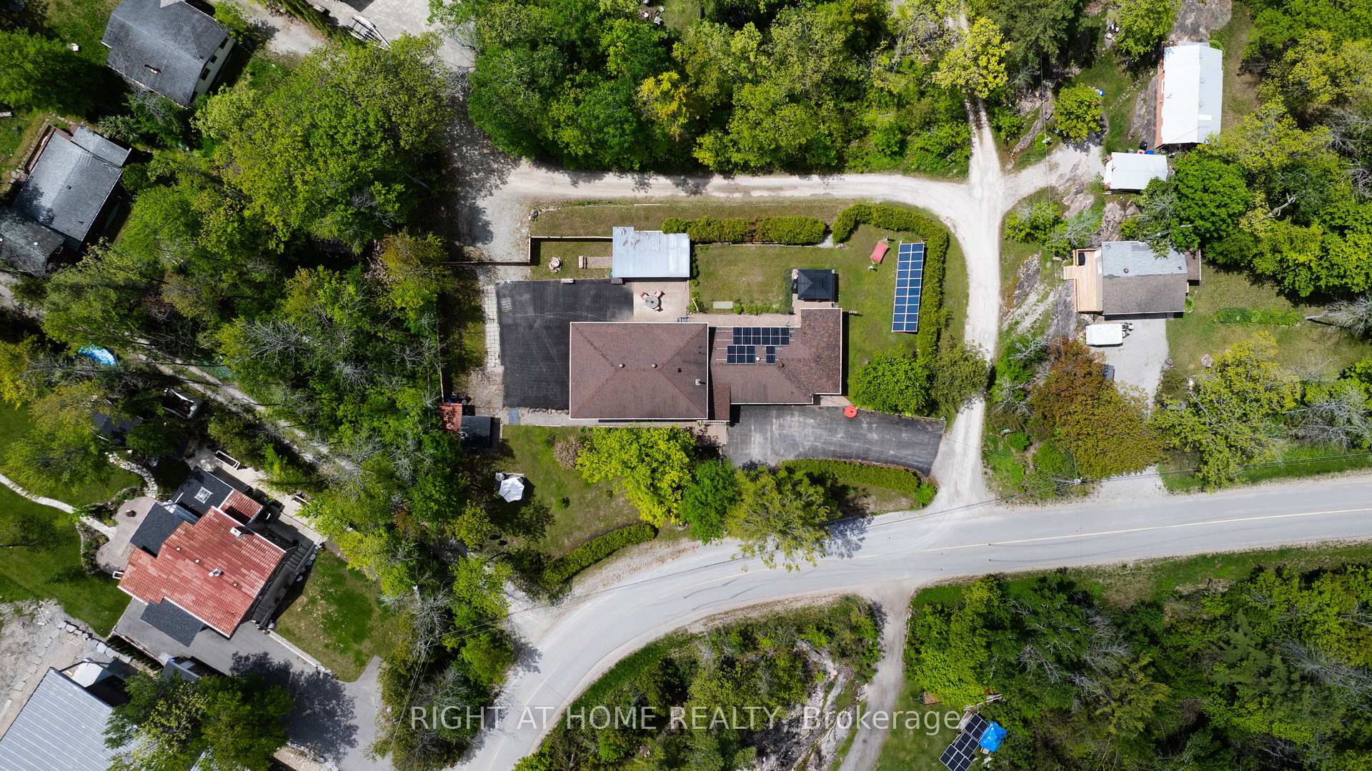 Photo 3 of 54 Forest Harbour Parkway, Tay, Rural Tay — HOMEH