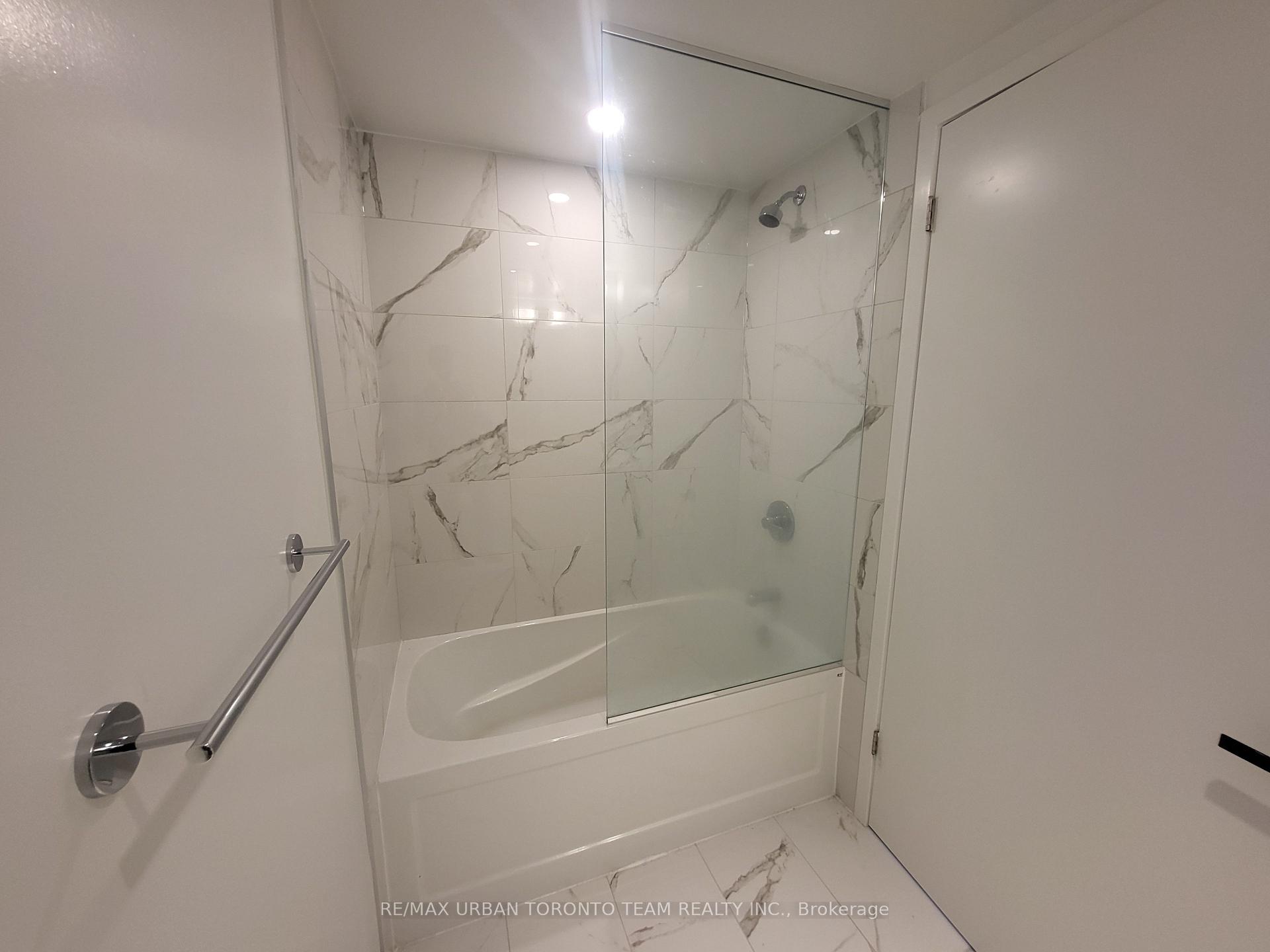 Photo 12 of Unit 2306, 195 Commerce Street, Vaughan, Vaughan Corporate Centre — HOMEH