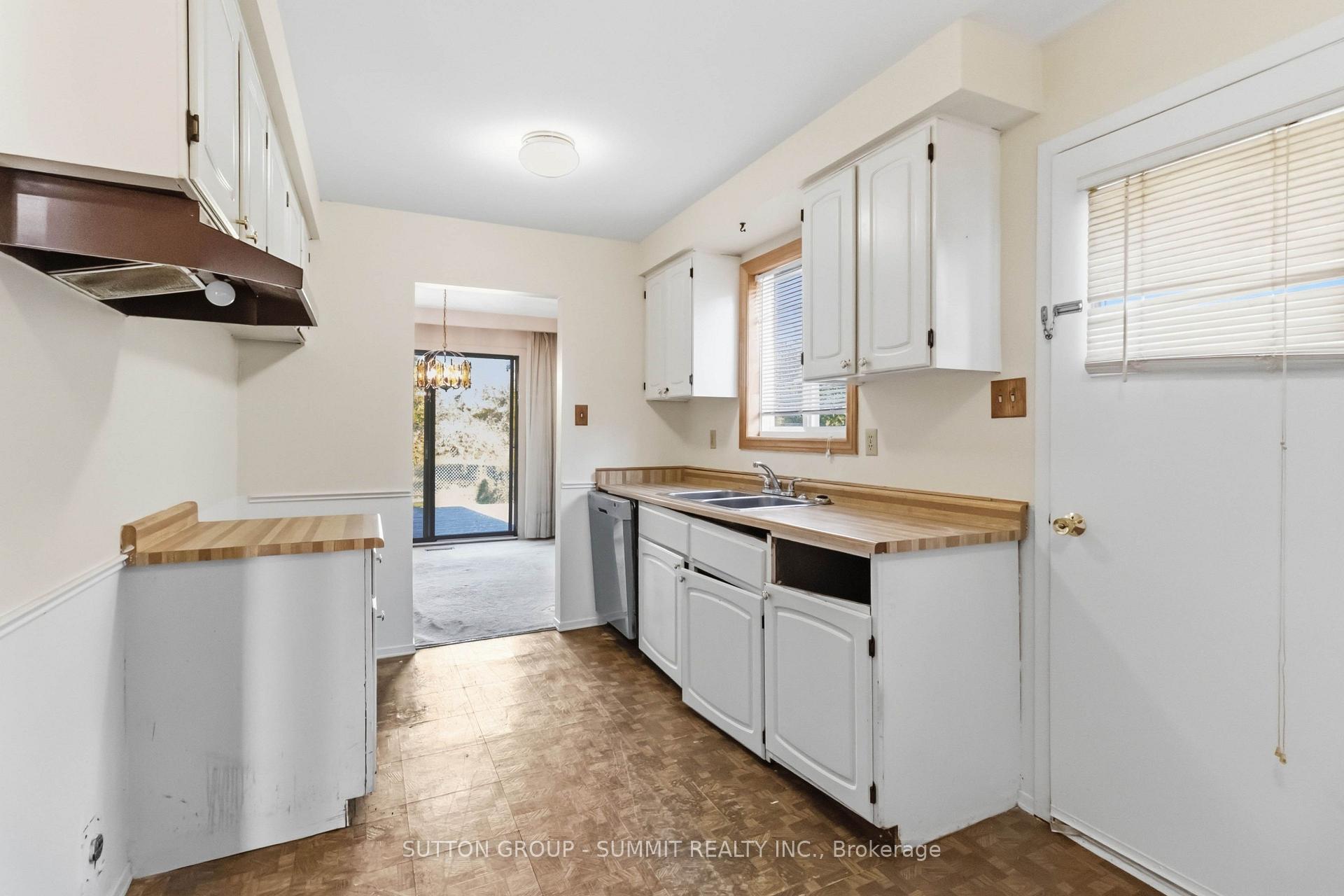 Photo 6 of 3097 Autumn Hill Crescent, Burlington, Headon — HOMEH