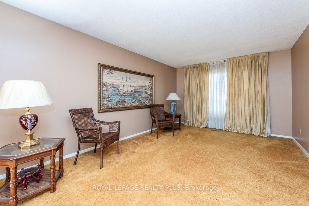 Photo 9 of 19 Macdougall Drive, Brampton, Central Park — HOMEH