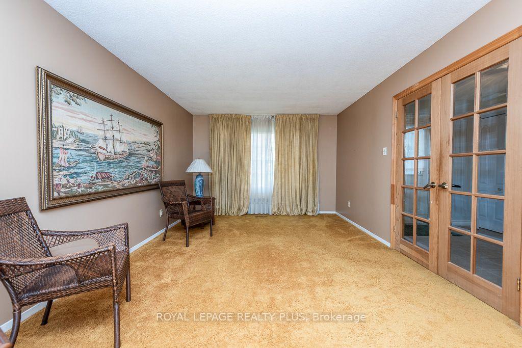 Photo 11 of 19 Macdougall Drive, Brampton, Central Park — HOMEH