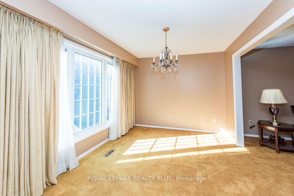 Photo 13 of 19 Macdougall Drive, Brampton, Central Park — HOMEH
