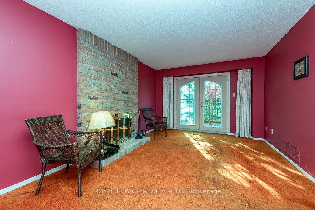 Photo 14 of 19 Macdougall Drive, Brampton, Central Park — HOMEH