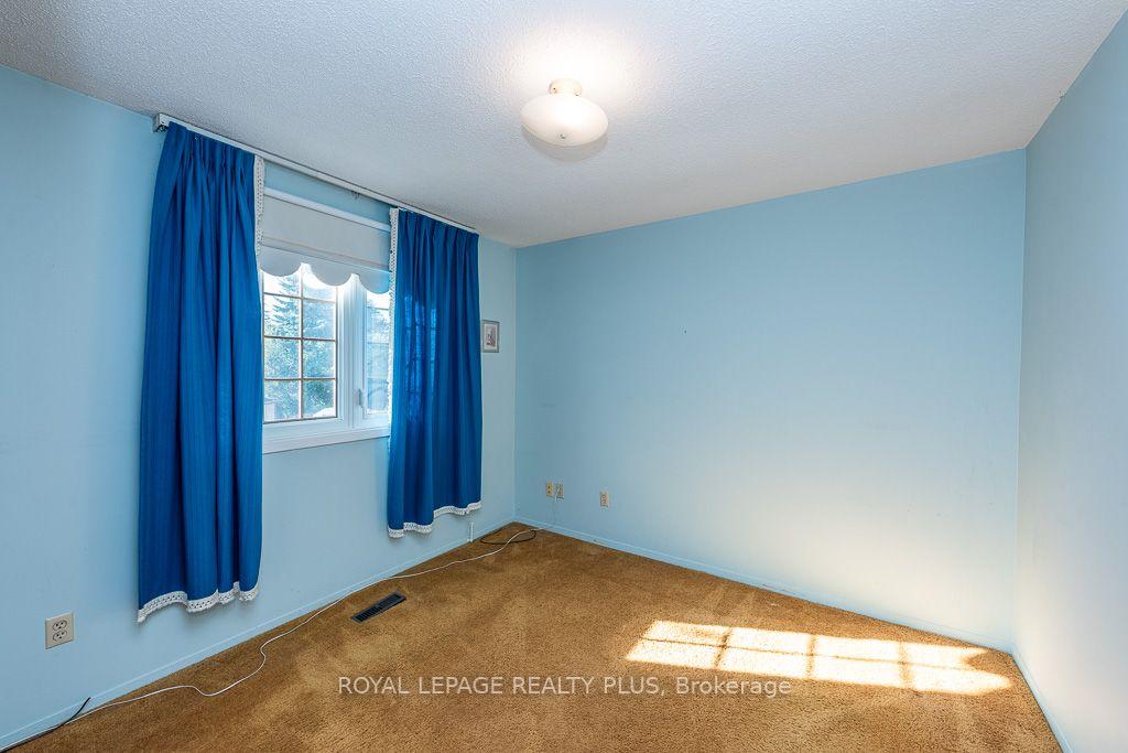 Photo 32 of 19 Macdougall Drive, Brampton, Central Park — HOMEH