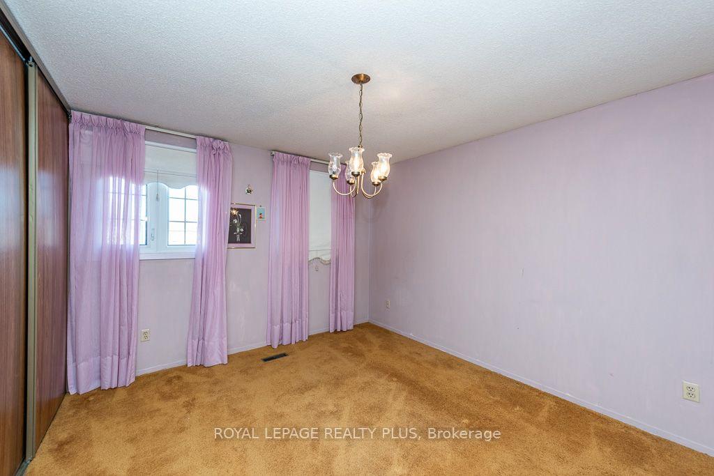 Photo 35 of 19 Macdougall Drive, Brampton, Central Park — HOMEH