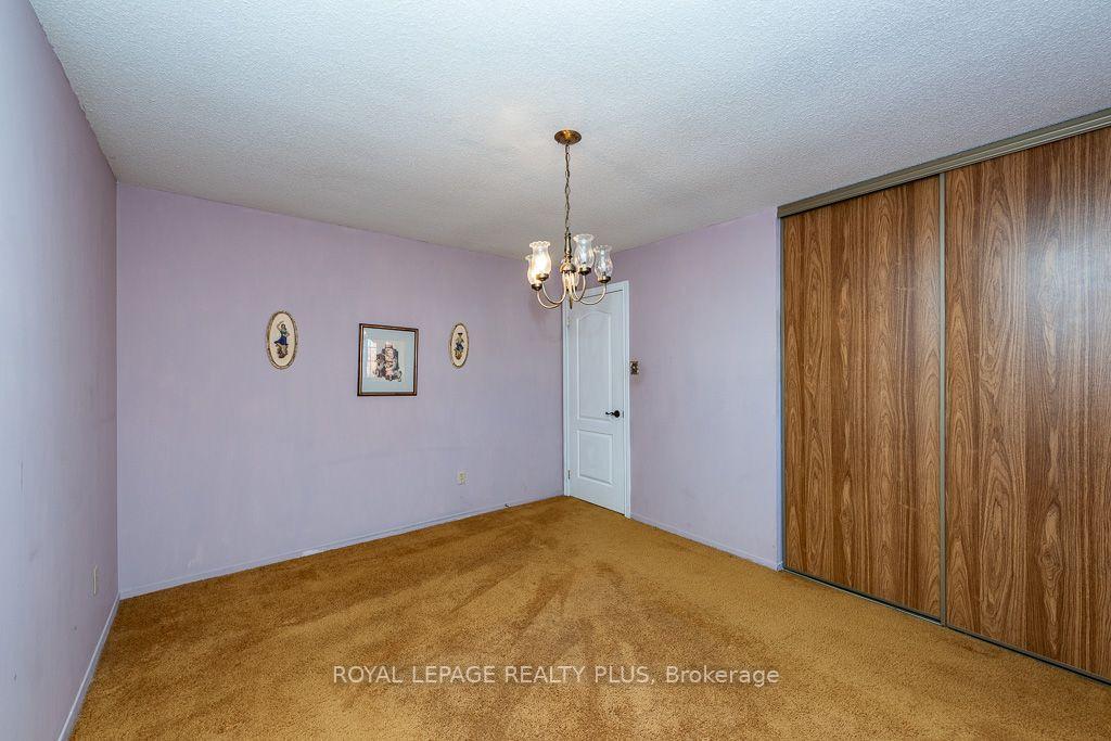 Photo 36 of 19 Macdougall Drive, Brampton, Central Park — HOMEH