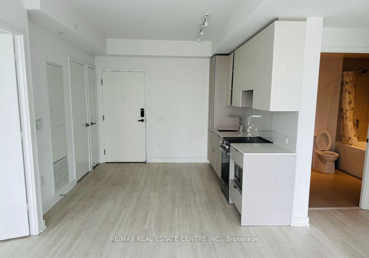 Photo 2 of Unit 511, 3883 Quartz Road, Mississauga, City Centre — HOMEH
