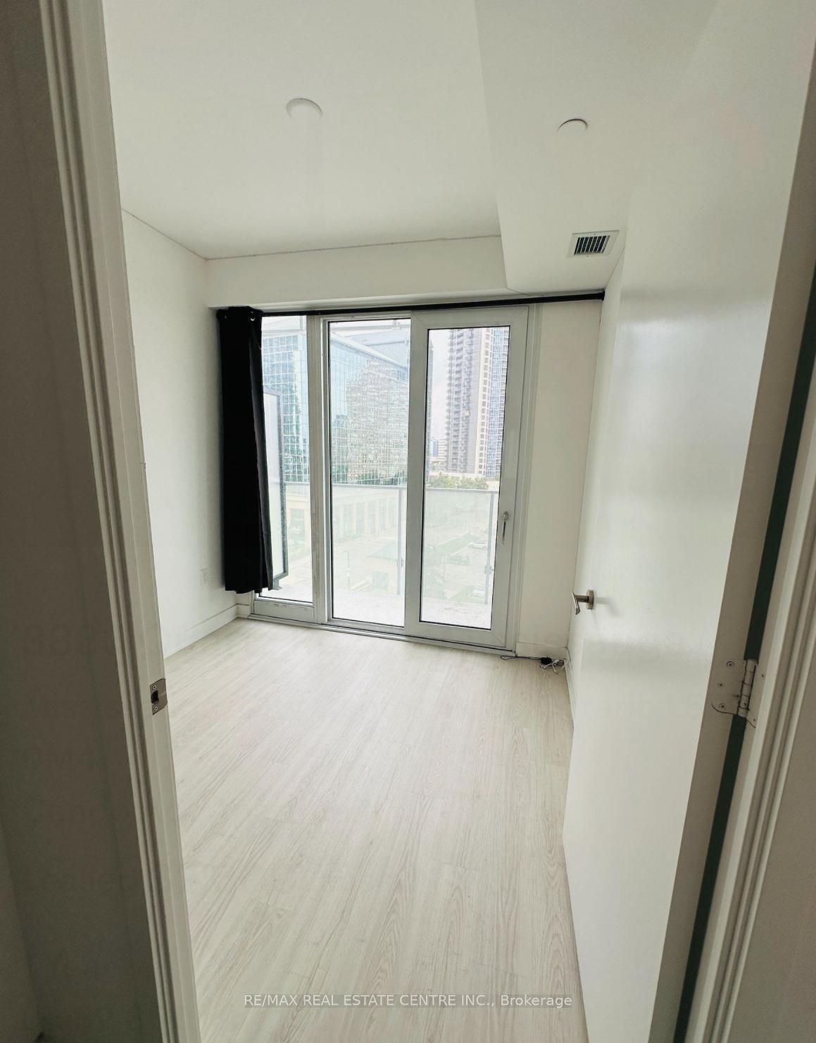 Photo 8 of Unit 511, 3883 Quartz Road, Mississauga, City Centre — HOMEH