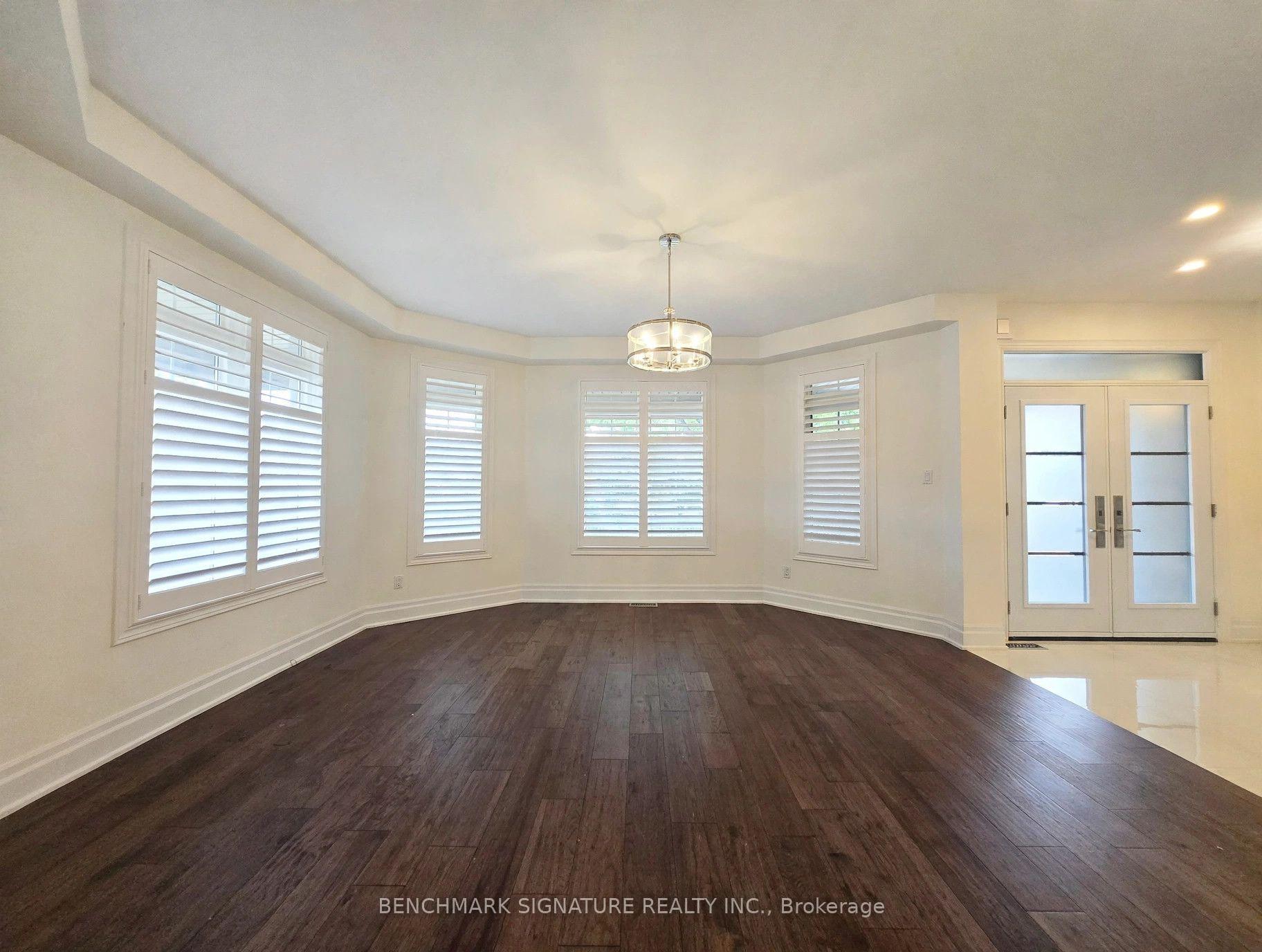 Photo 6 of 131 Magpie Crescent, Vaughan, Vellore Village — HOMEH