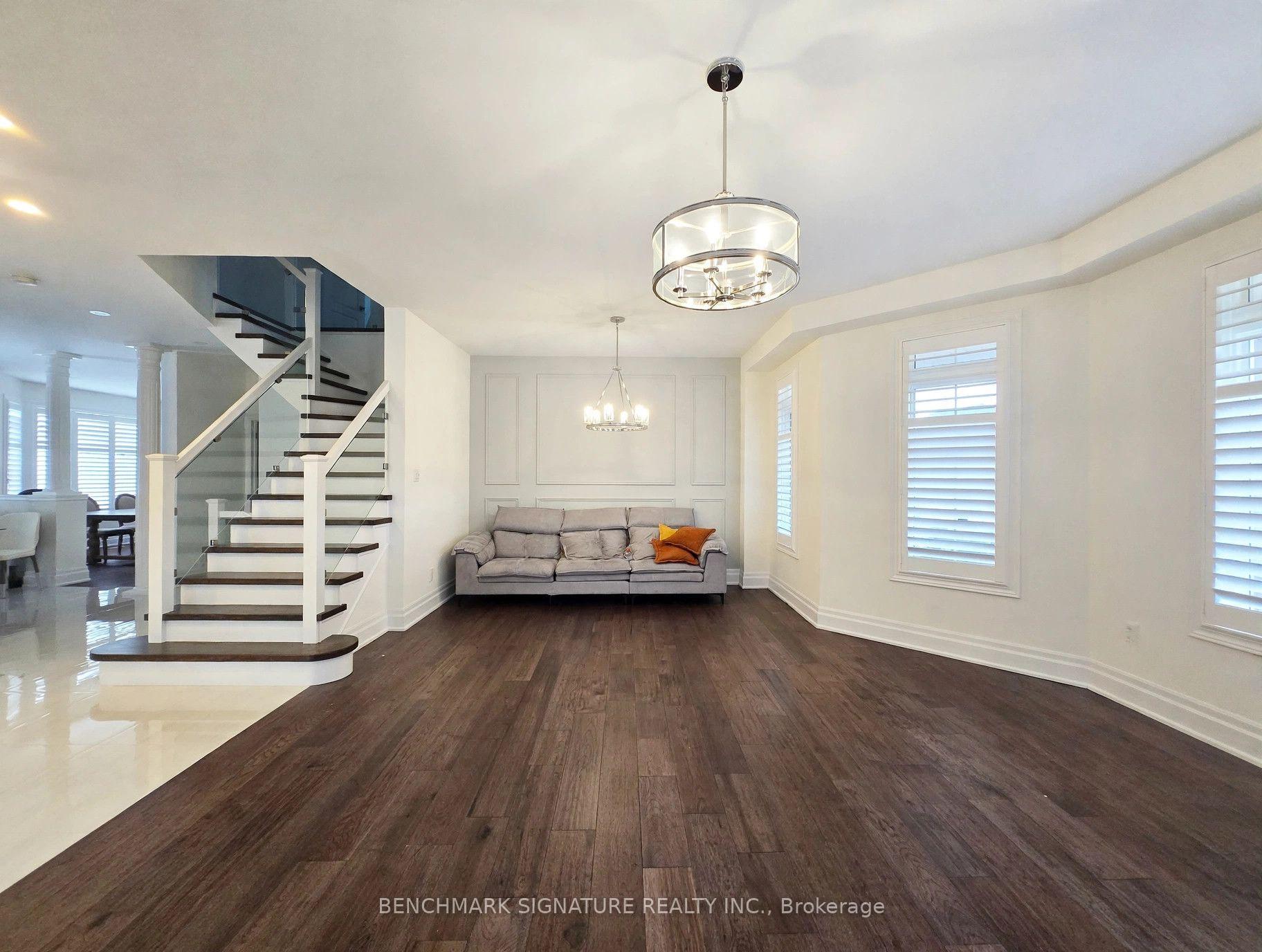 Photo 7 of 131 Magpie Crescent, Vaughan, Vellore Village — HOMEH