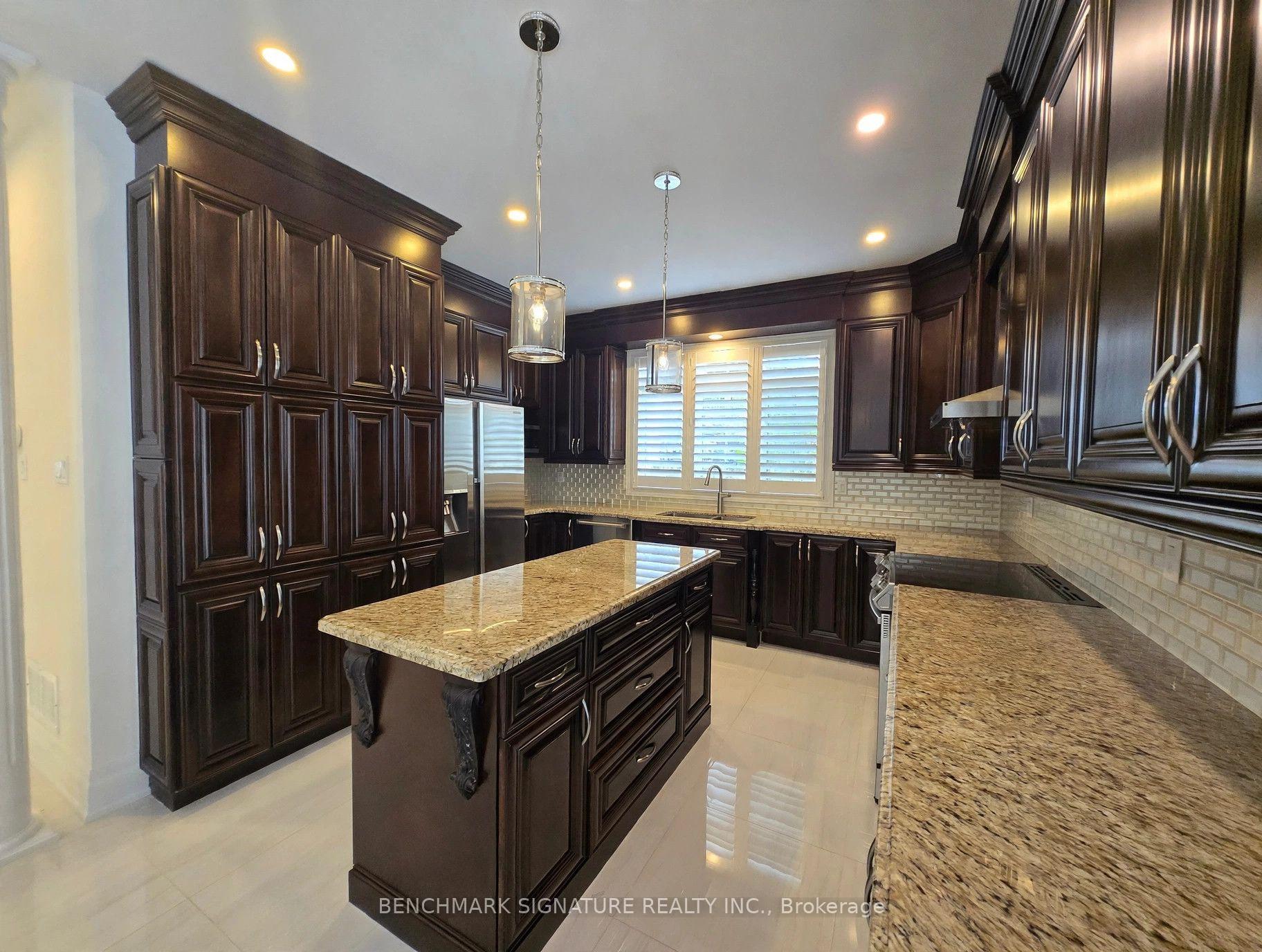 Photo 8 of 131 Magpie Crescent, Vaughan, Vellore Village — HOMEH
