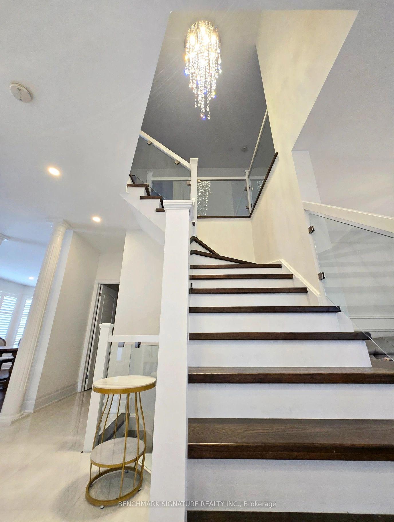 Photo 15 of 131 Magpie Crescent, Vaughan, Vellore Village — HOMEH