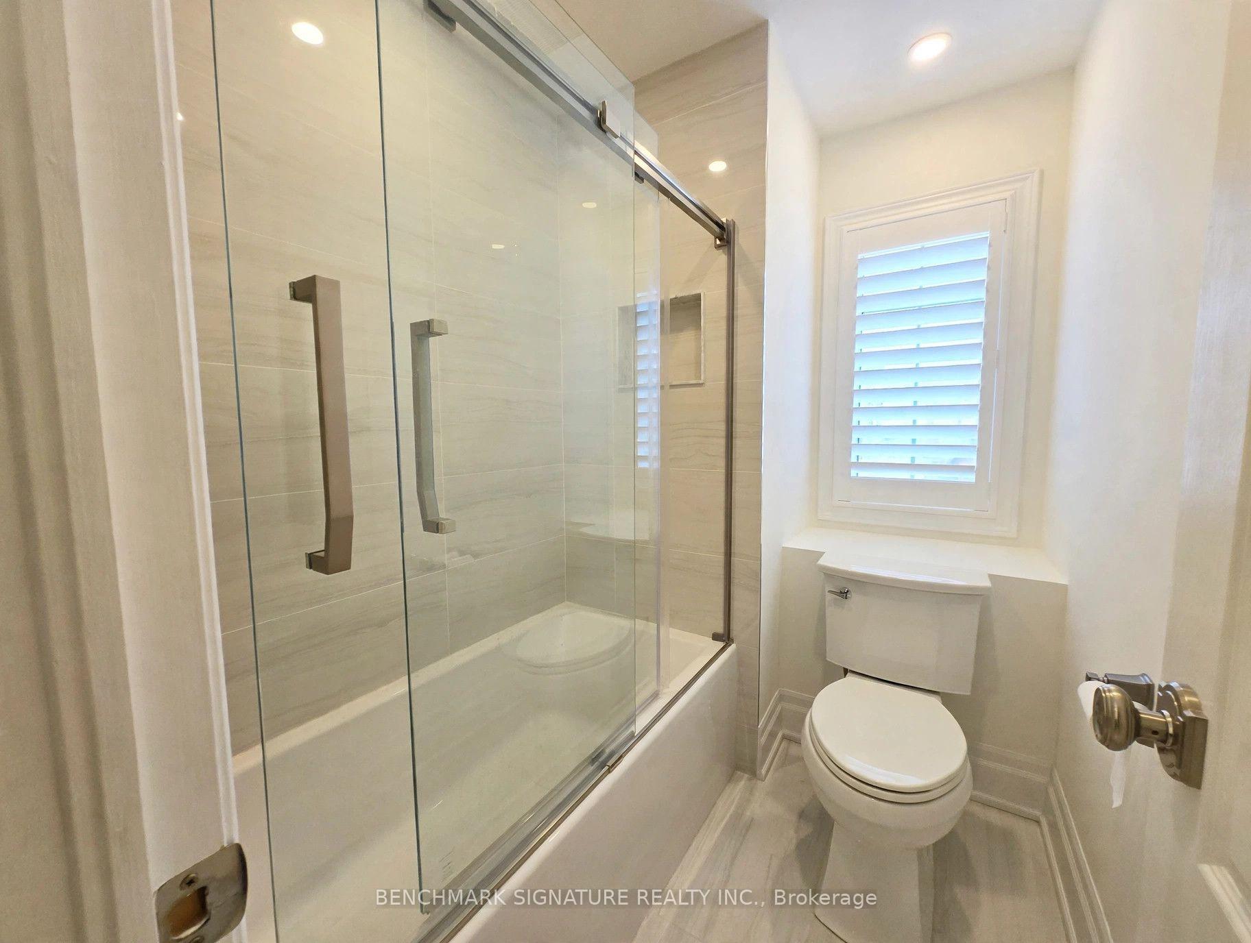 Photo 24 of 131 Magpie Crescent, Vaughan, Vellore Village — HOMEH
