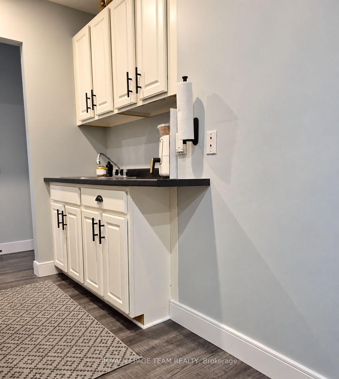 Photo 4 of Unit 1, 825 Macodrum Drive, Brockville, Brockville — HOMEH