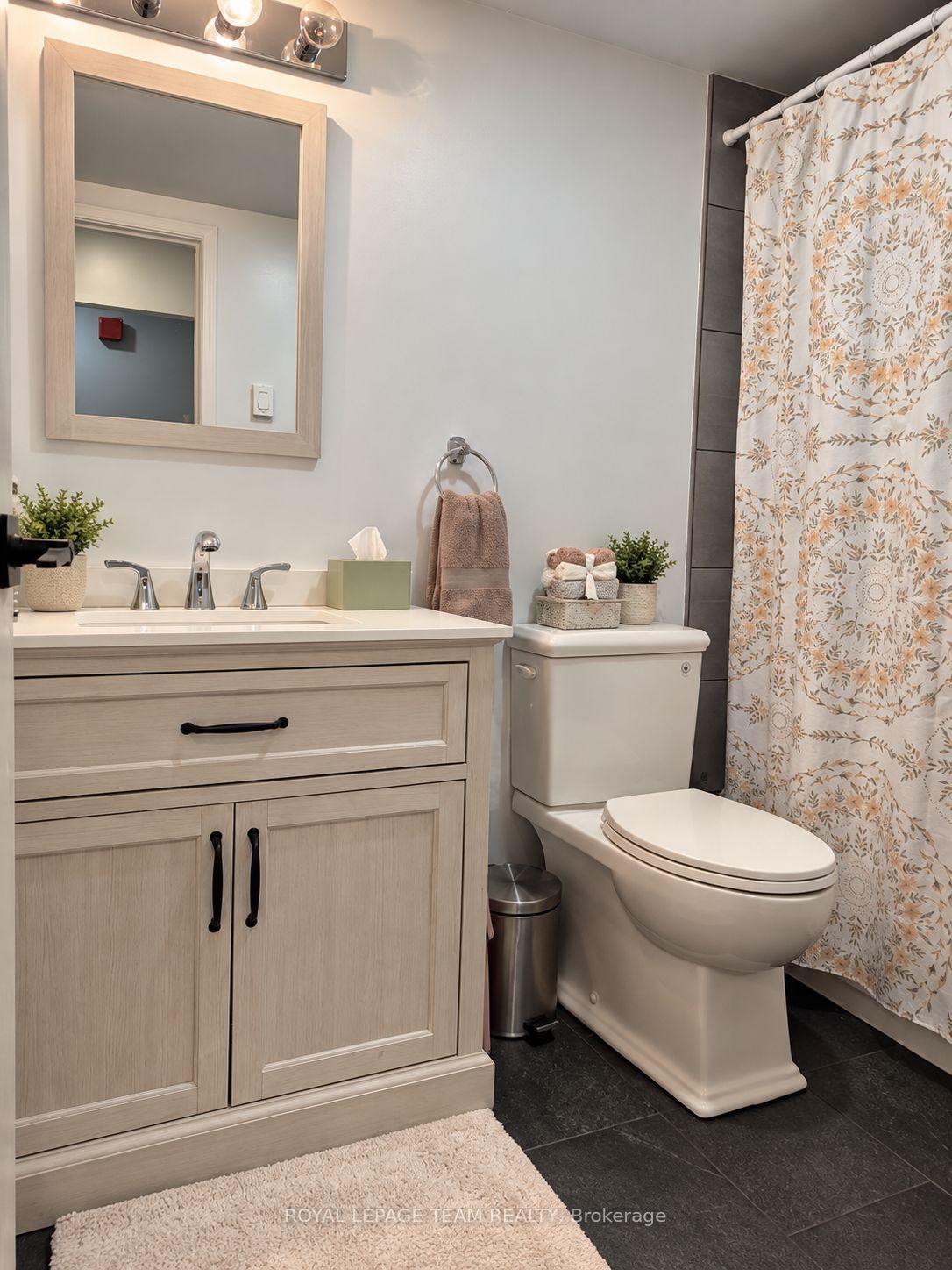 Photo 6 of Unit 1, 825 Macodrum Drive, Brockville, Brockville — HOMEH