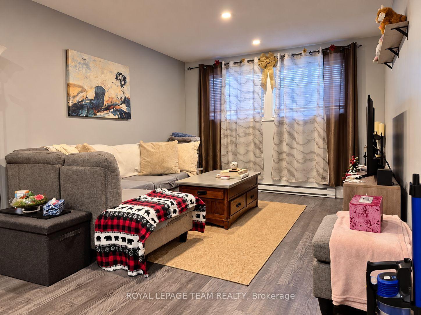 Photo 8 of Unit 1, 825 Macodrum Drive, Brockville, Brockville — HOMEH